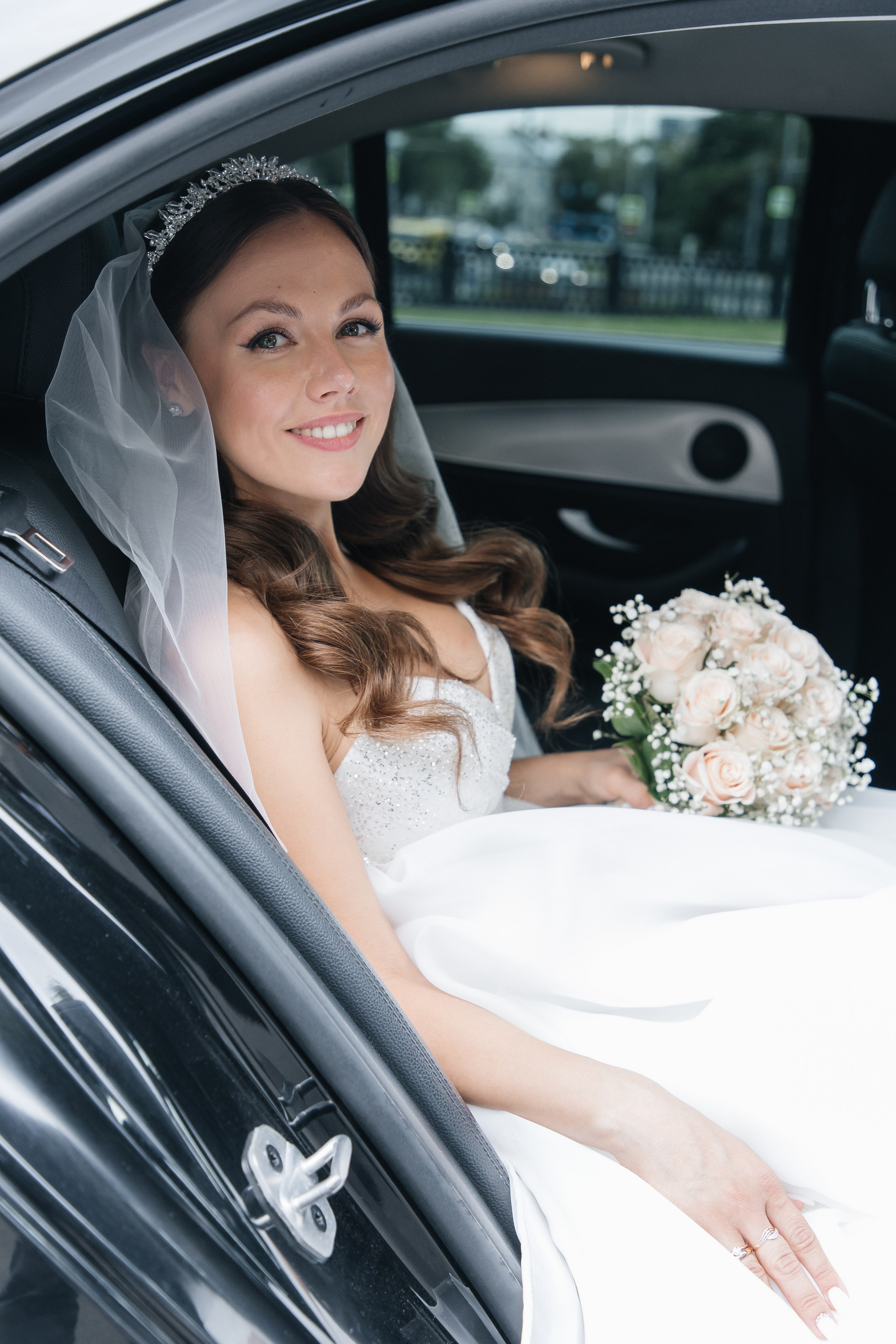 Свадебная фотосессия Высотка на Кательнической набережной. Фотограф Антон Стренковский. Свадебная хроника в Москве