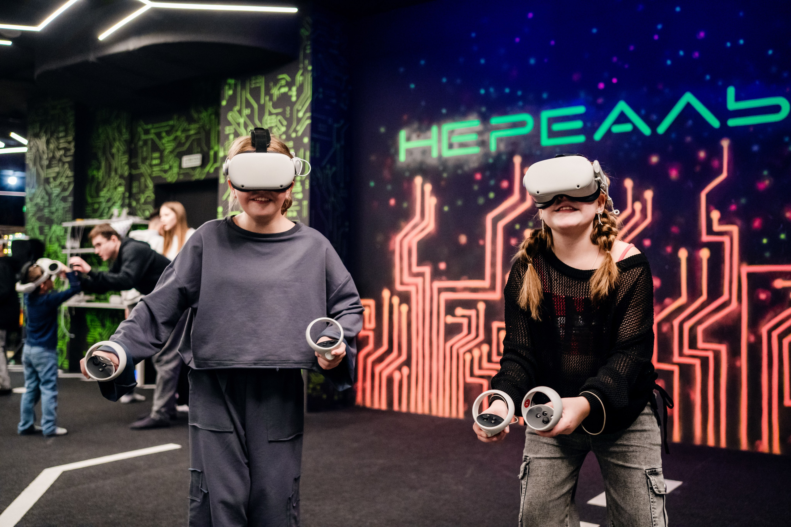 VR (November-December 2024). Felixtones