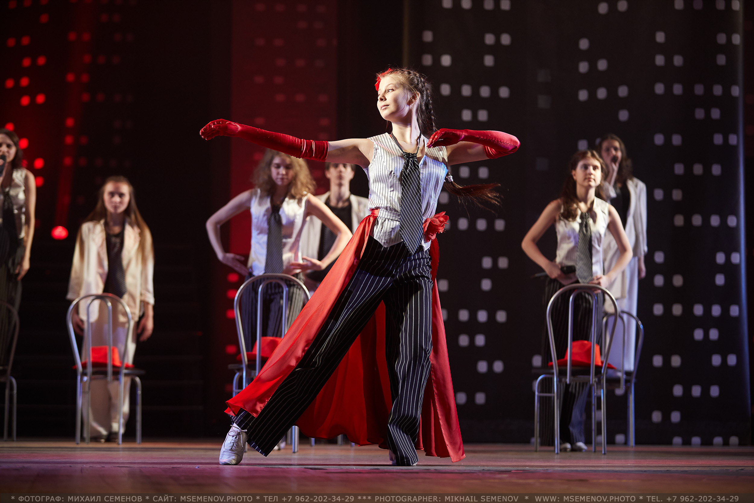 АНОНС фоторепортажа с концерта «МЫ ИЗ МЮЗИКЛА» Театр эстрады Веселая семейка. Photographer for business Mikhail Semenov. Aqua photo studio, photo school