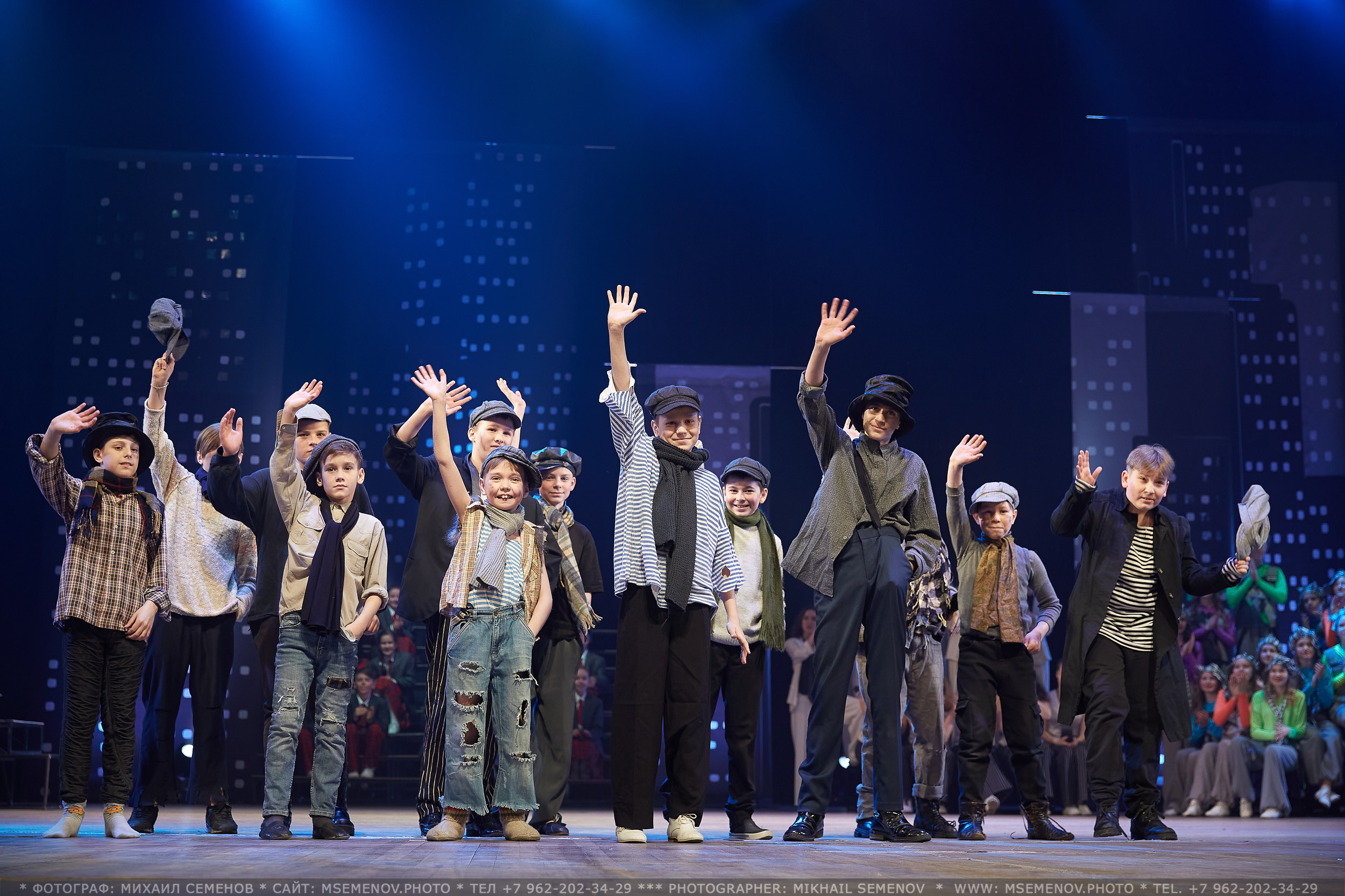 АНОНС фоторепортажа с концерта «МЫ ИЗ МЮЗИКЛА» Театр эстрады Веселая семейка. Photographer for business Mikhail Semenov. Aqua photo studio, photo school