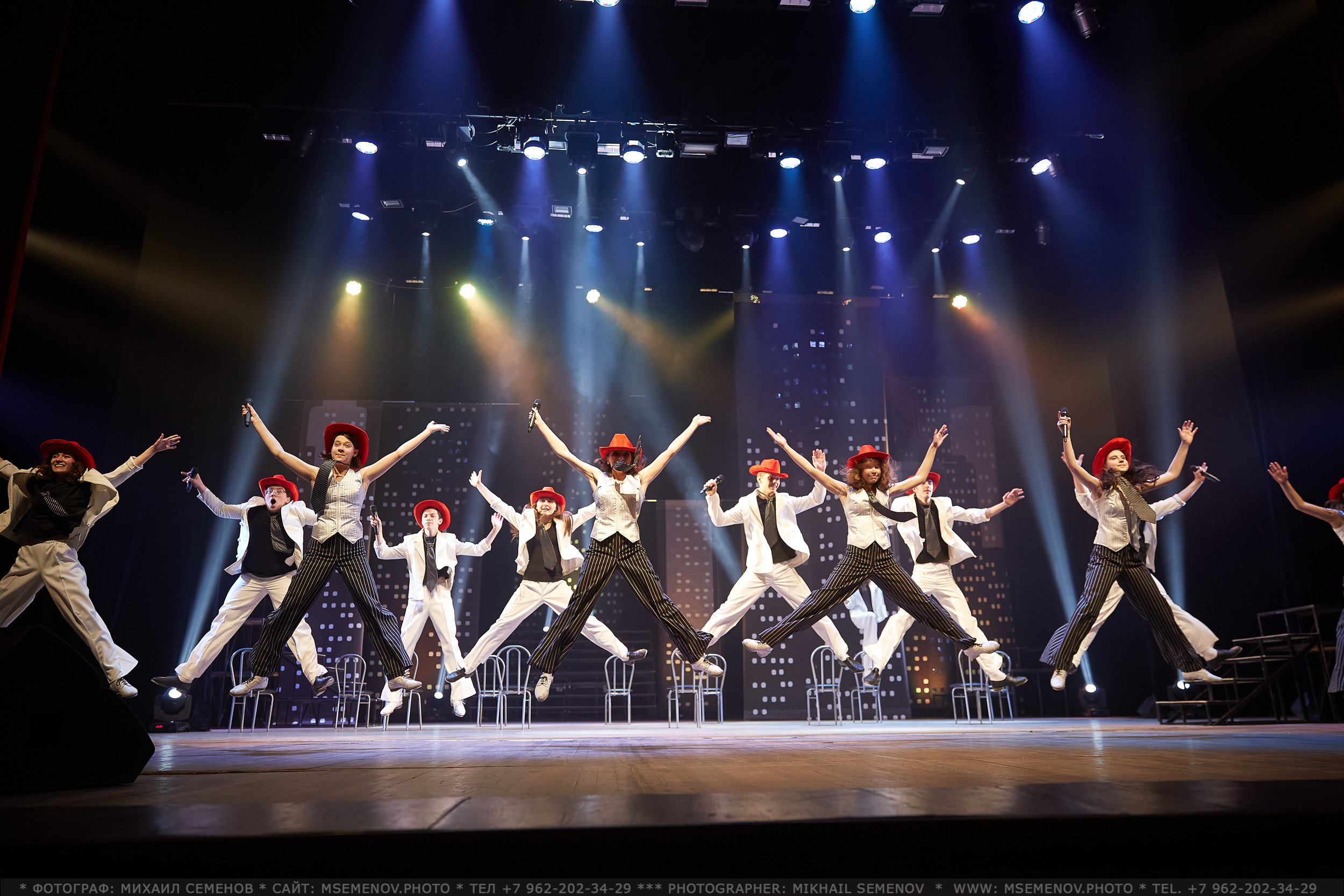 АНОНС фоторепортажа с концерта «МЫ ИЗ МЮЗИКЛА» Театр эстрады Веселая семейка. Photographer for business Mikhail Semenov. Aqua photo studio, photo school