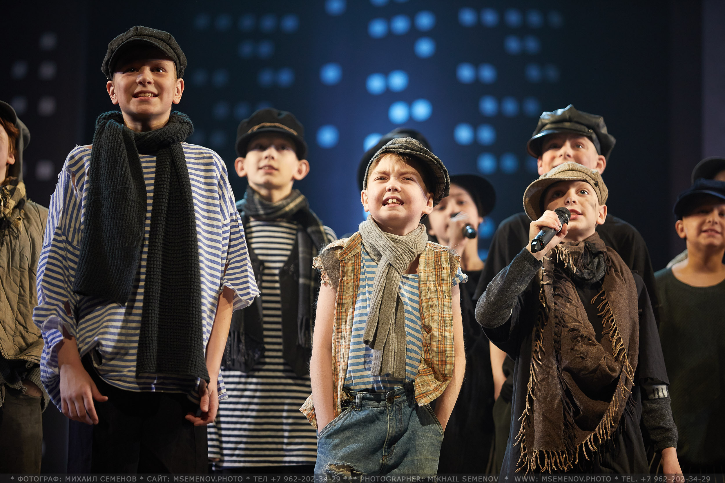 АНОНС фоторепортажа с концерта «МЫ ИЗ МЮЗИКЛА» Театр эстрады Веселая семейка. Photographer for business Mikhail Semenov. Aqua photo studio, photo school