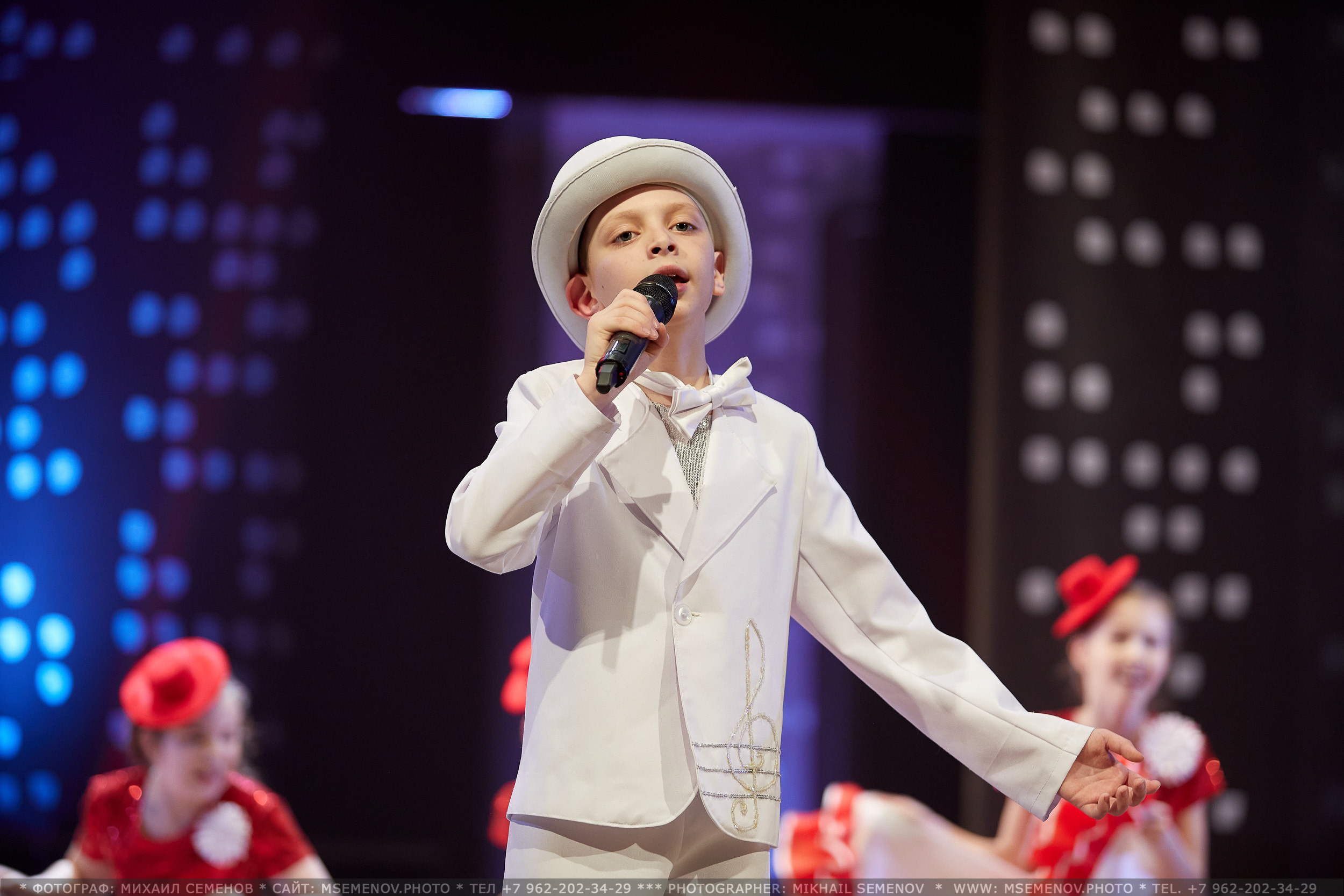 АНОНС фоторепортажа с концерта «МЫ ИЗ МЮЗИКЛА» Театр эстрады Веселая семейка. Photographer for business Mikhail Semenov. Aqua photo studio, photo school