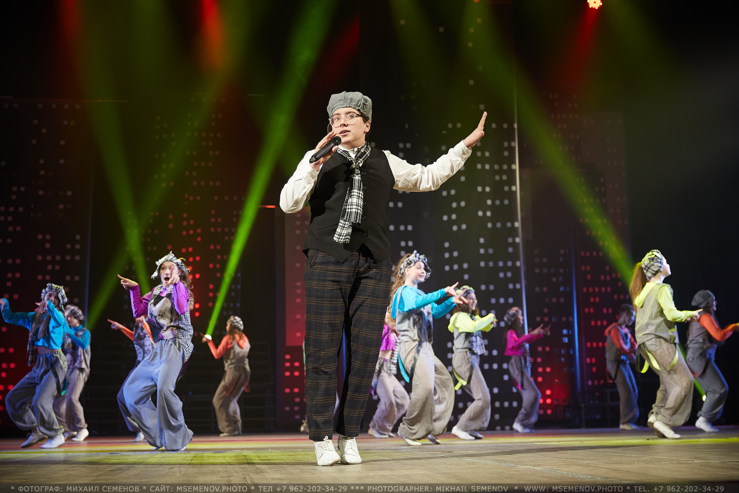 АНОНС фоторепортажа с концерта «МЫ ИЗ МЮЗИКЛА» Театр эстрады Веселая семейка. Photographer for business Mikhail Semenov. Aqua photo studio, photo school