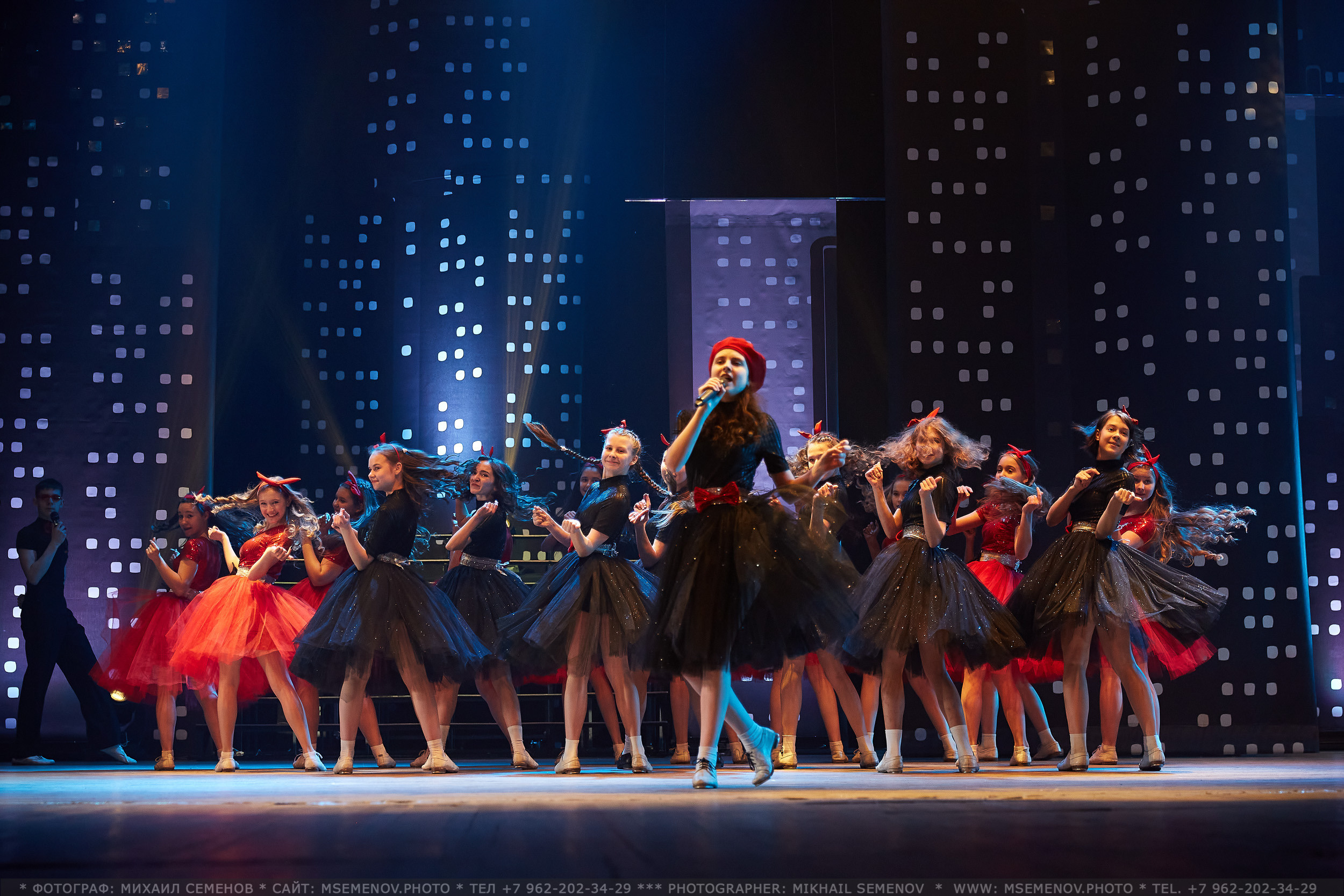АНОНС фоторепортажа с концерта «МЫ ИЗ МЮЗИКЛА» Театр эстрады Веселая семейка. Photographer for business Mikhail Semenov. Aqua photo studio, photo school