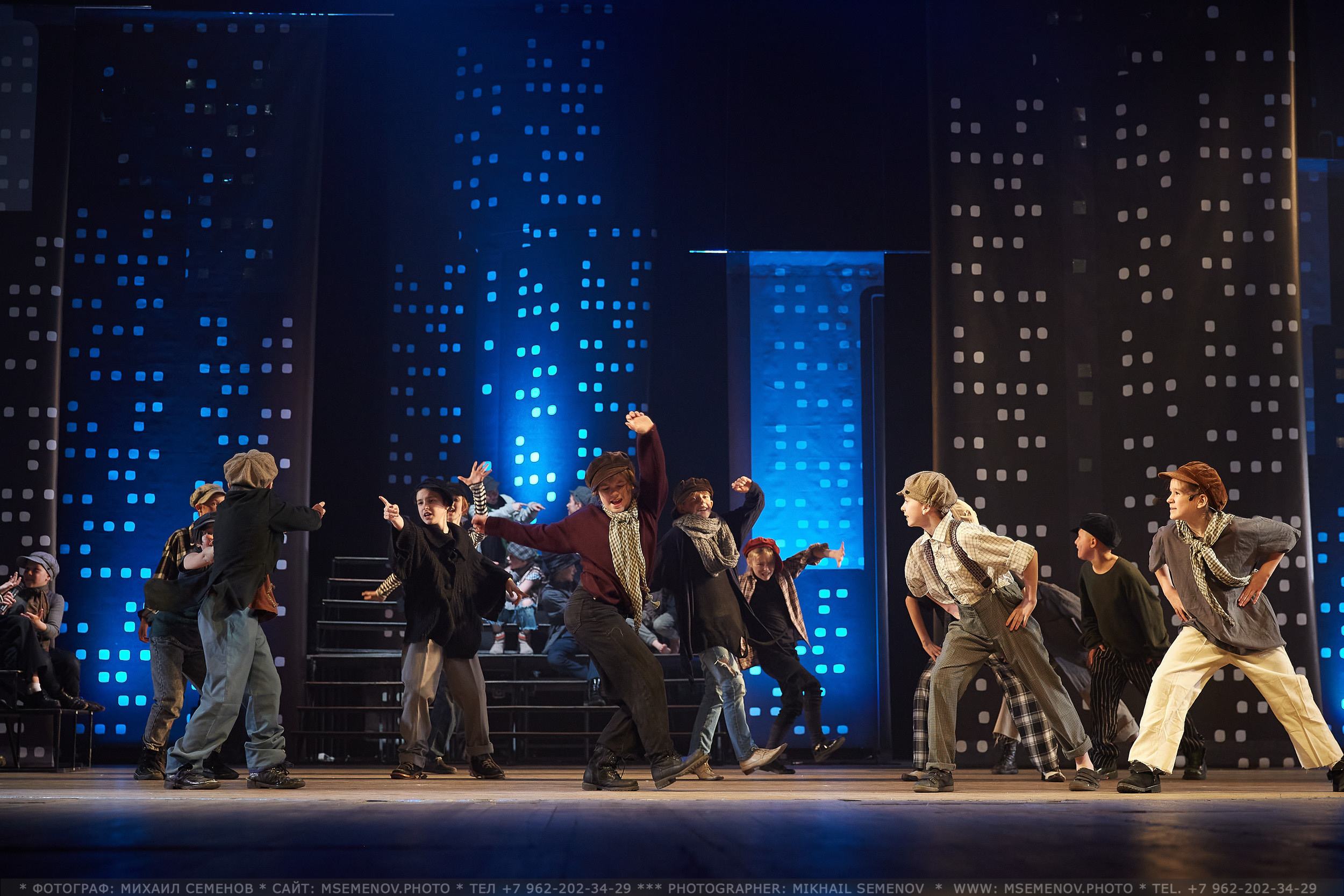 АНОНС фоторепортажа с концерта «МЫ ИЗ МЮЗИКЛА» Театр эстрады Веселая семейка. Photographer for business Mikhail Semenov. Aqua photo studio, photo school