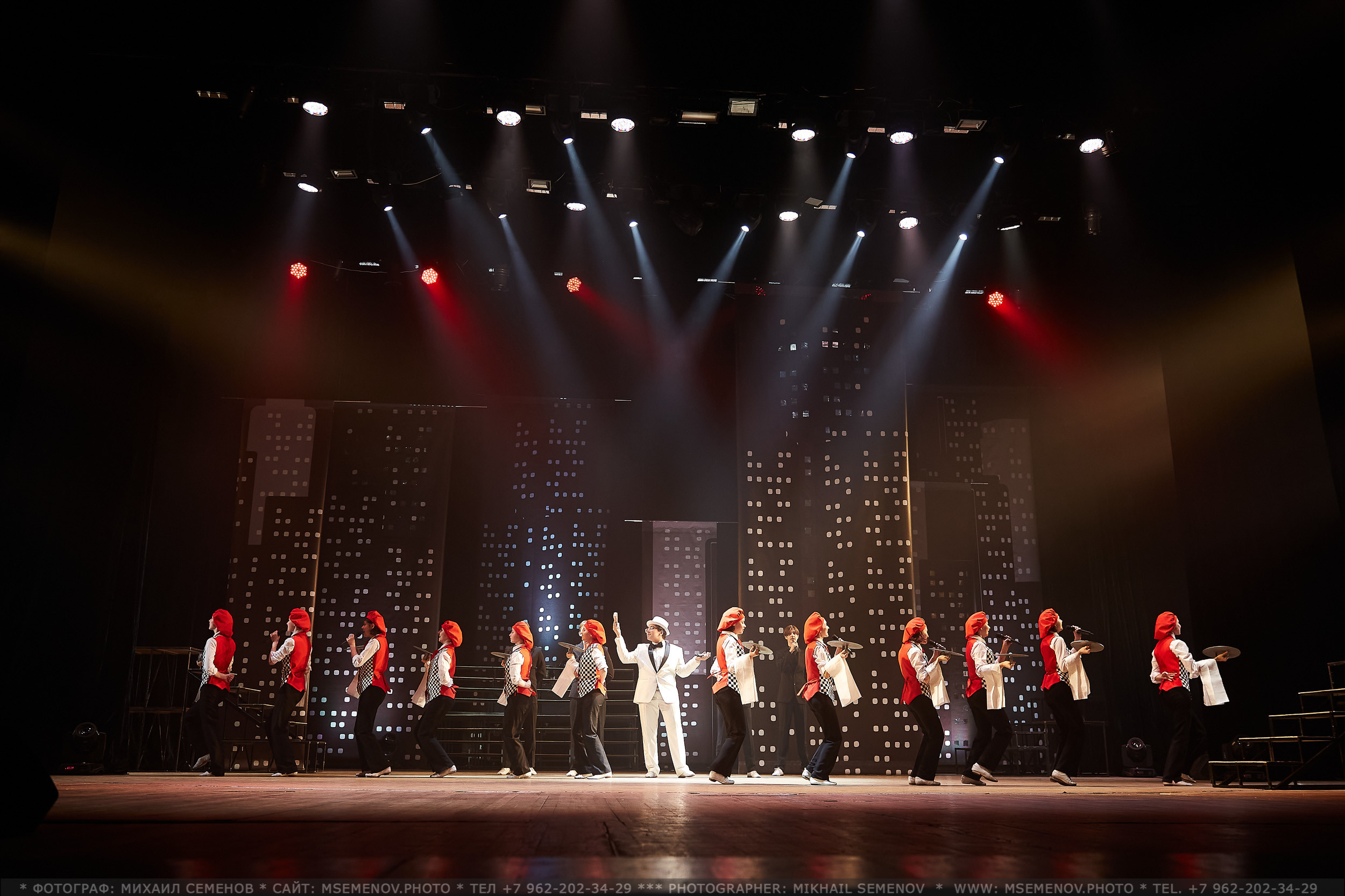 АНОНС фоторепортажа с концерта «МЫ ИЗ МЮЗИКЛА» Театр эстрады Веселая семейка. Photographer for business Mikhail Semenov. Aqua photo studio, photo school