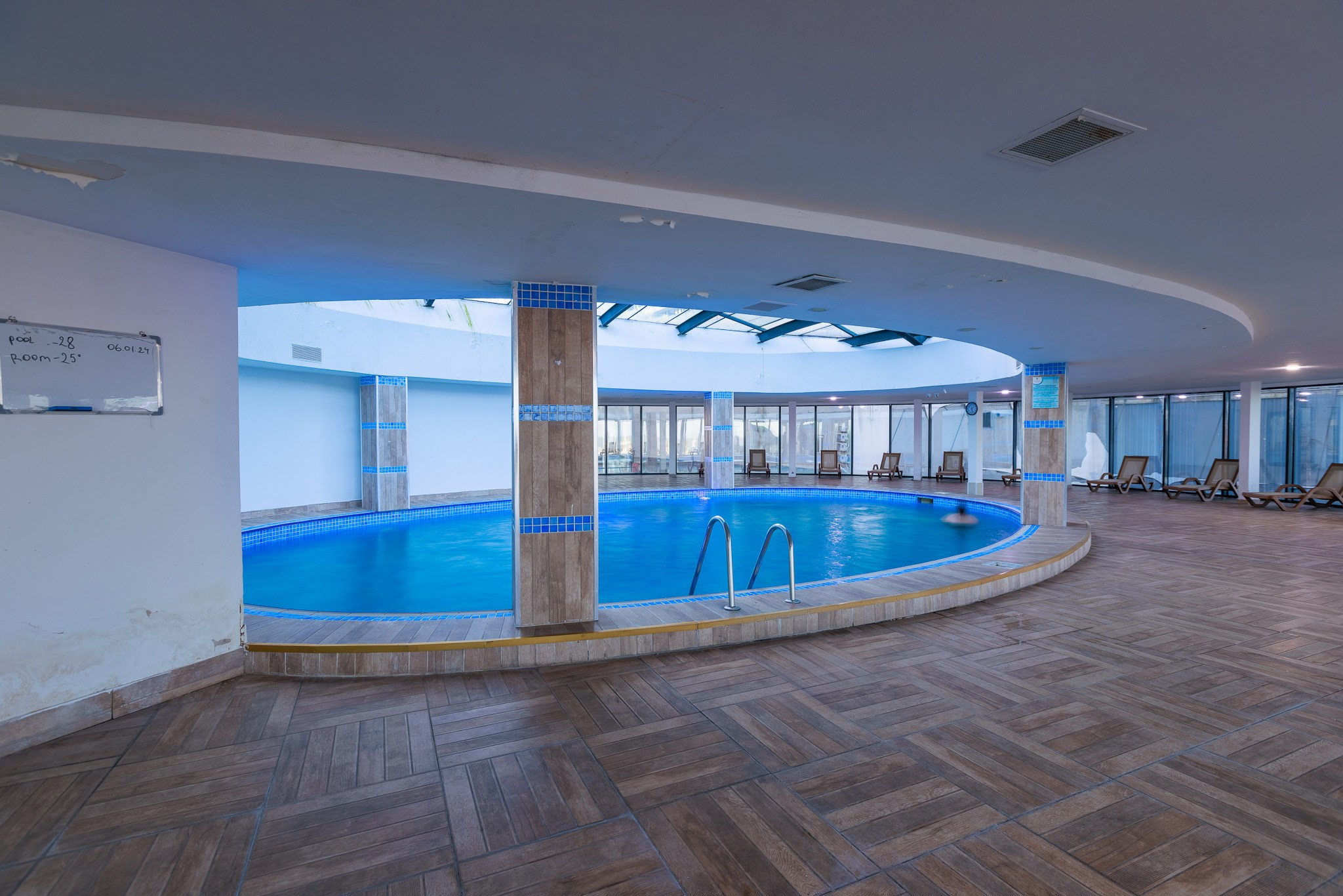 SKY TOWER (METRO CITY). Режиссёр, клипмейкер, фотограф — Андрей Охота