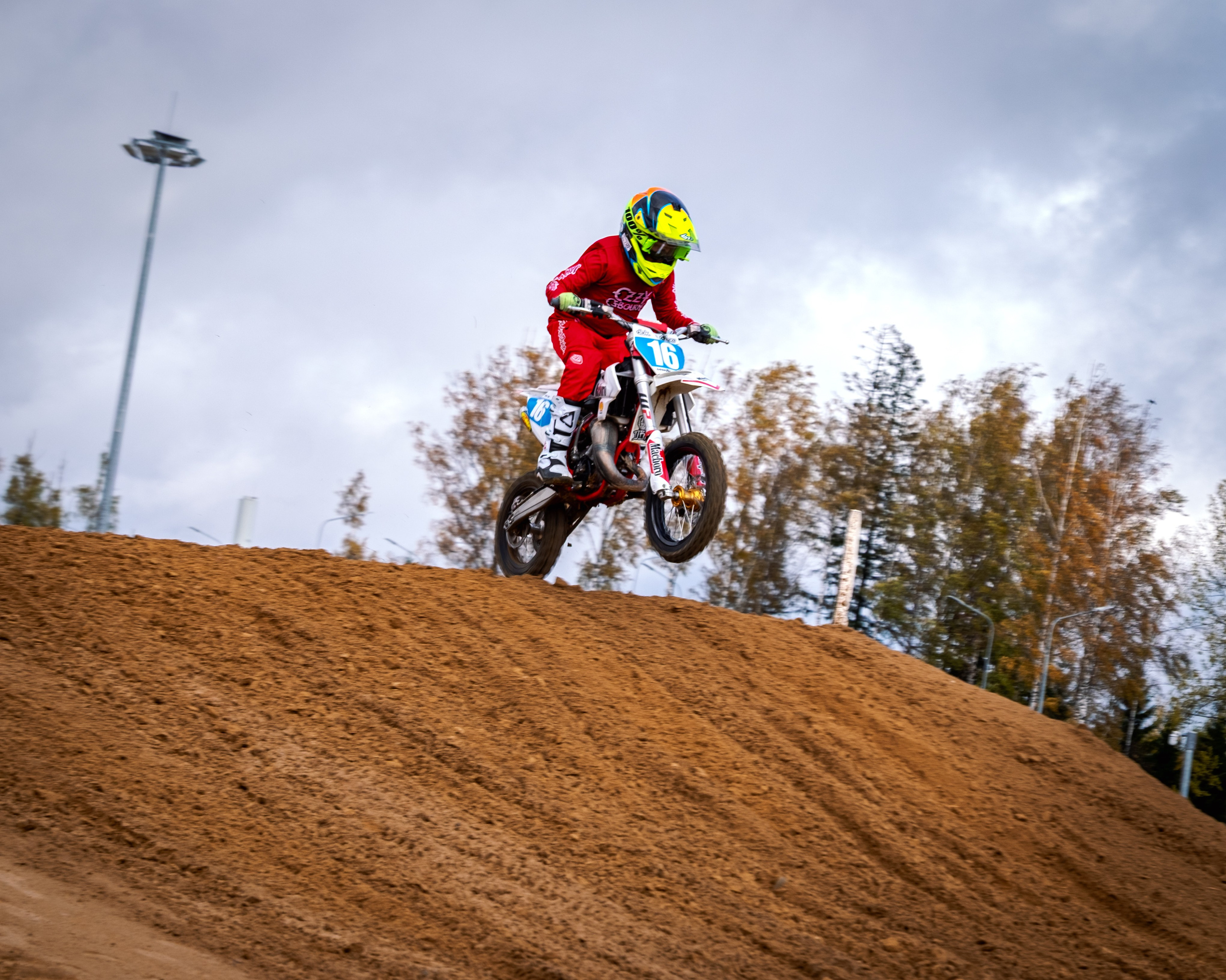 Мотокросс (Игора Драйв). Автомобильные фотографии и рисунки в Санкт-Петербурги Пашков Дмитрий