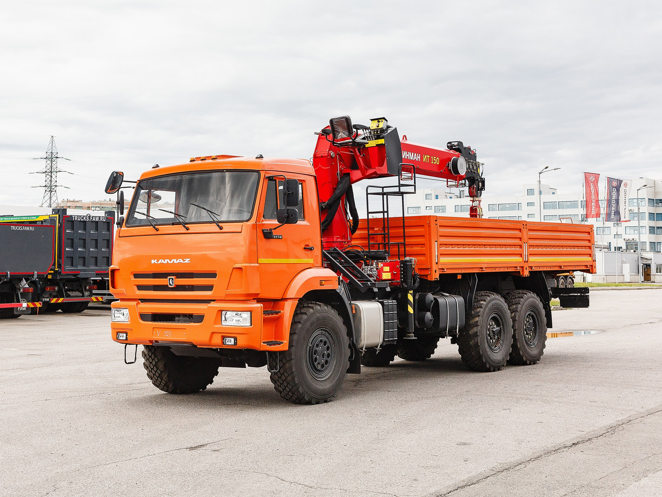 Автомобильный фотограф в СПб. Репортажная фотосъёмка в Санкт-Петербурге. Фотограф на мероприятие: выставки, презентации, автогонки. Фото для сайта, отчётов и публикации в сми. Профессиональный фотограф Сергей Пушкин. Промышленная фотосъёмка. Автопром. Фотосъёмка авто и спецтехники. Профессиональные фото большегрузов.