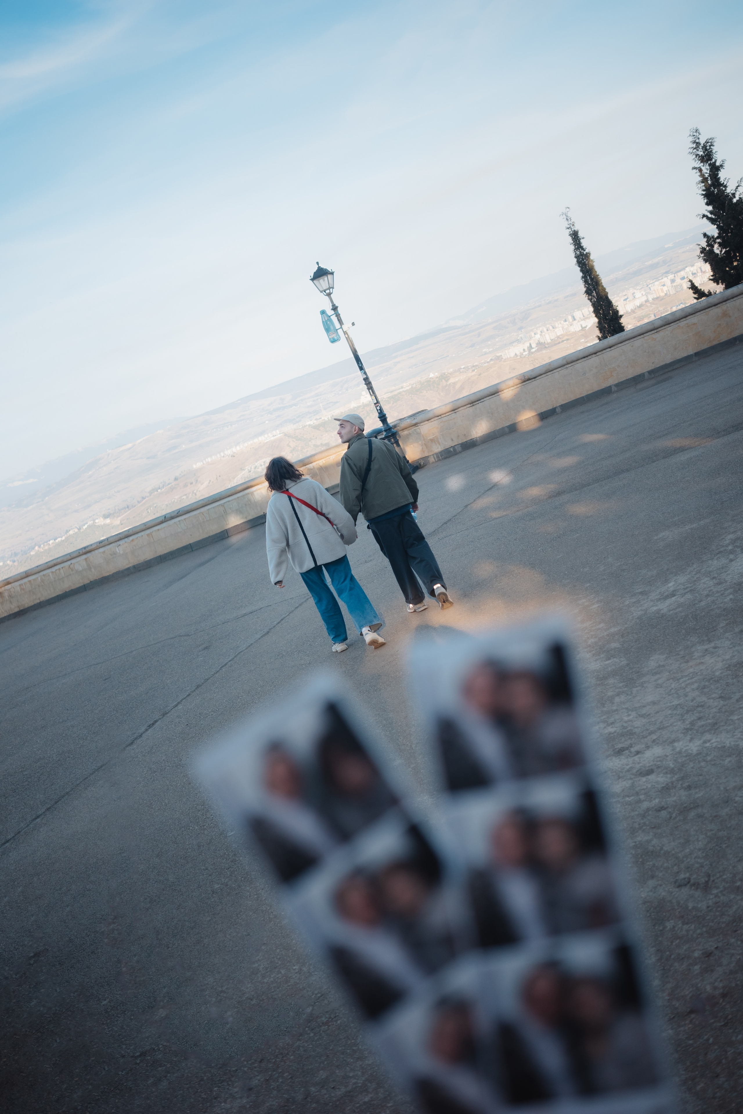 WALKING AROUND TOWN. ANASTASIA SYUTKINA PHOTOGRAPHY