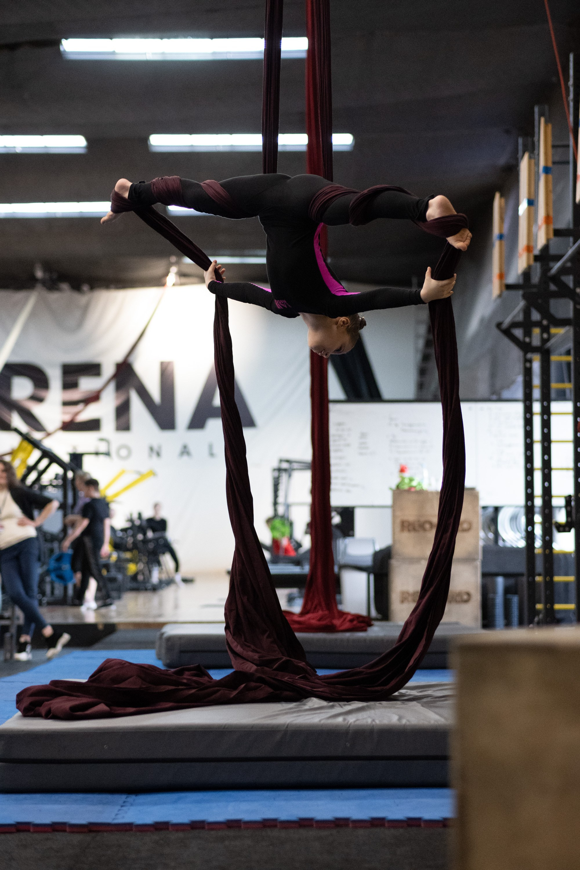 Внутриклубные соревнования по воздушной гимнастике 02.04.23