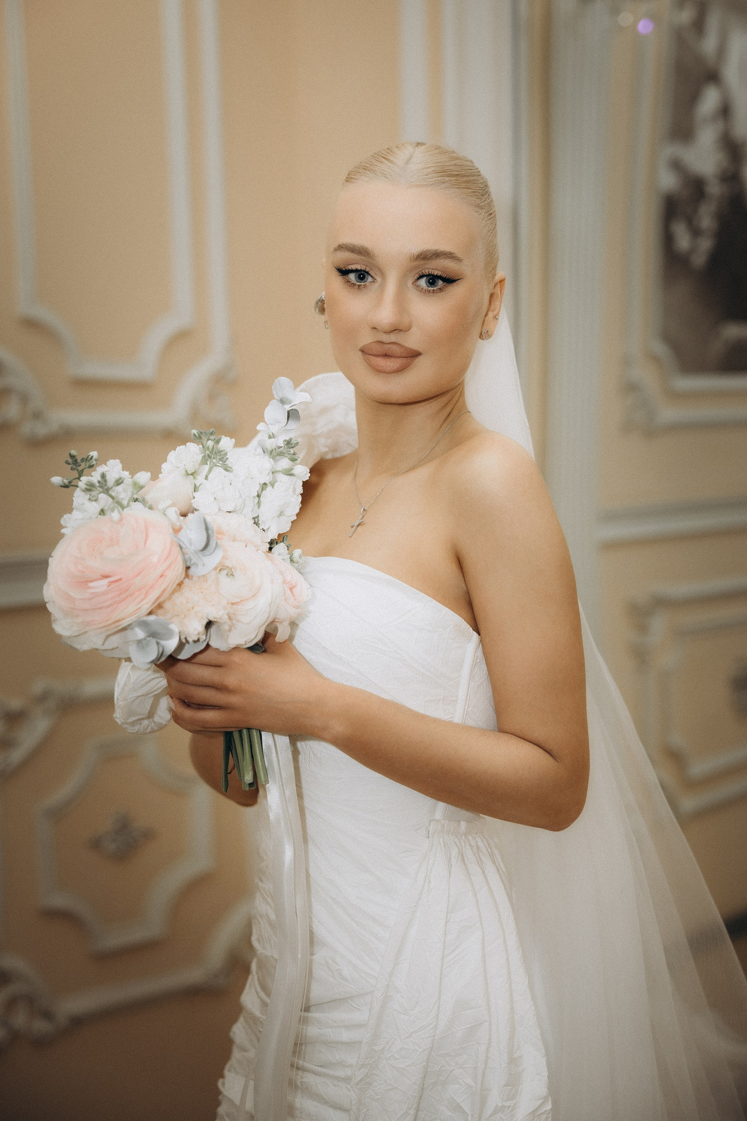 Свадебная фотосъемка в Грибоедовском ЗАГСе Москвы и на яхте