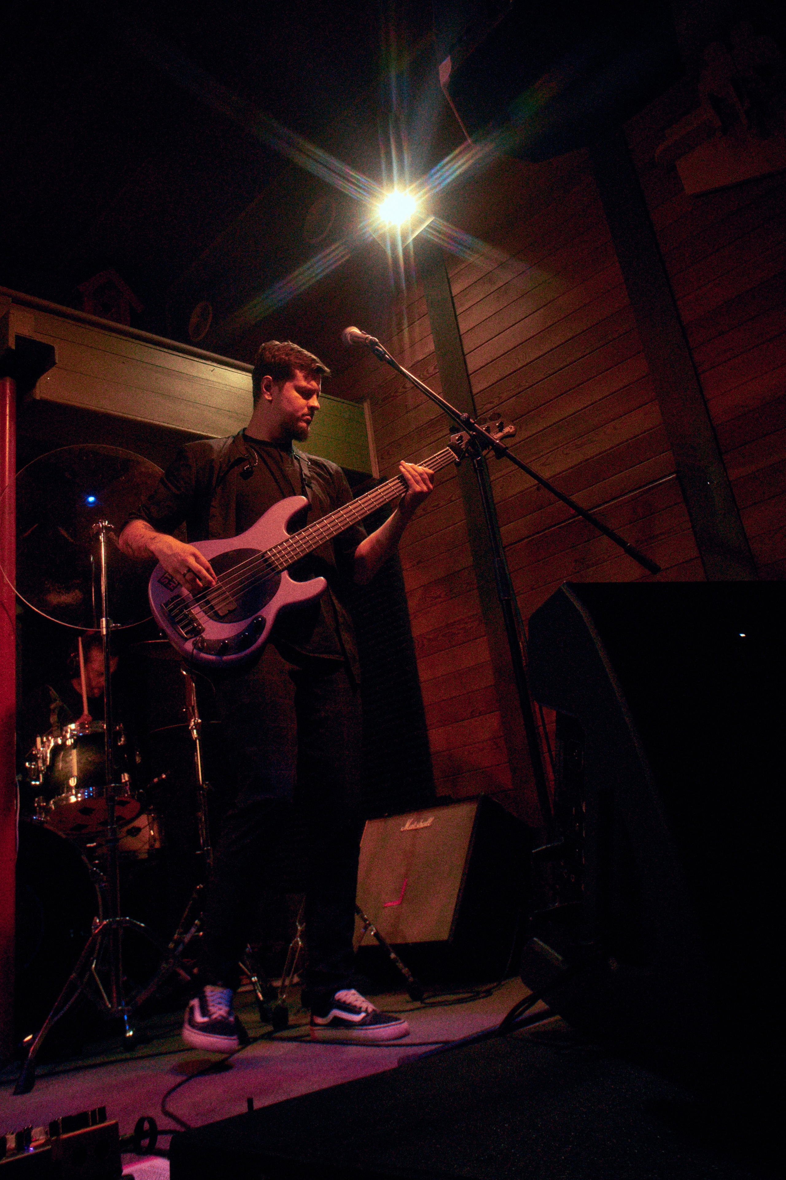 ГОЛОВА МУЭССЫ — КОНЦЕРТ 18-10-2025 В КИТАЙСКОМ ЛЕТЧИКЕ. Фотография для артистов