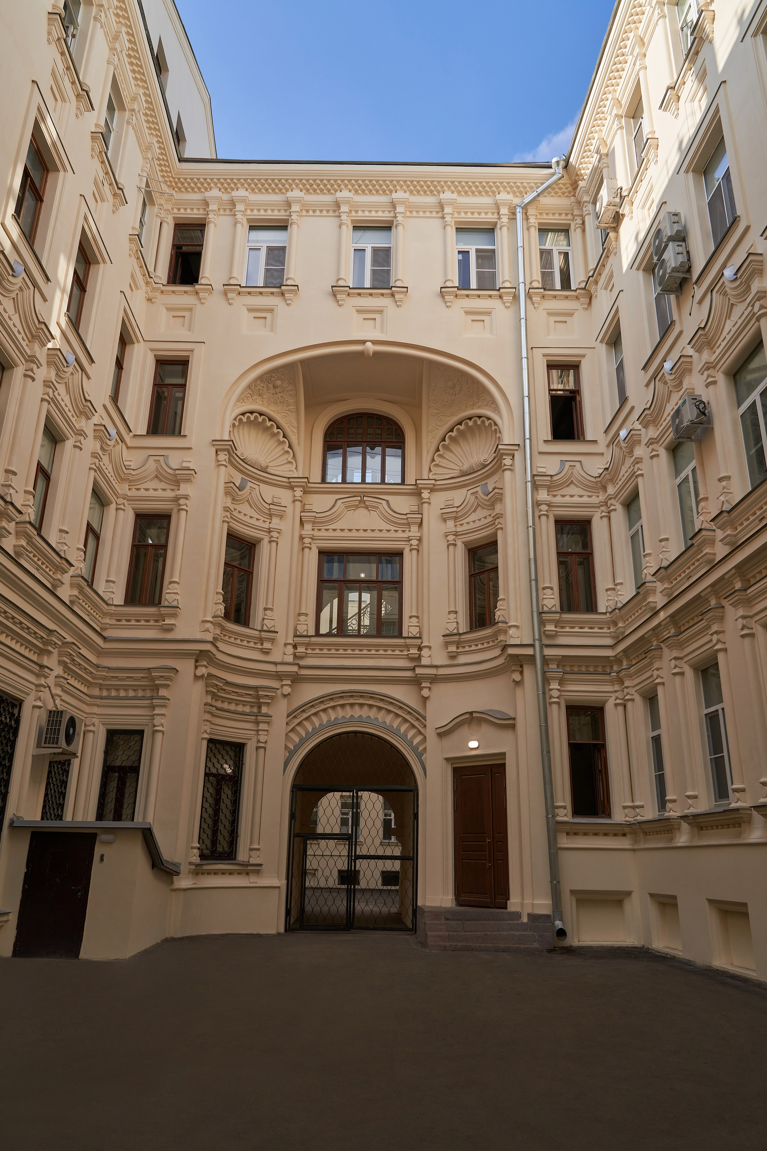 Уличная съёмка разные локации для фото в Москве