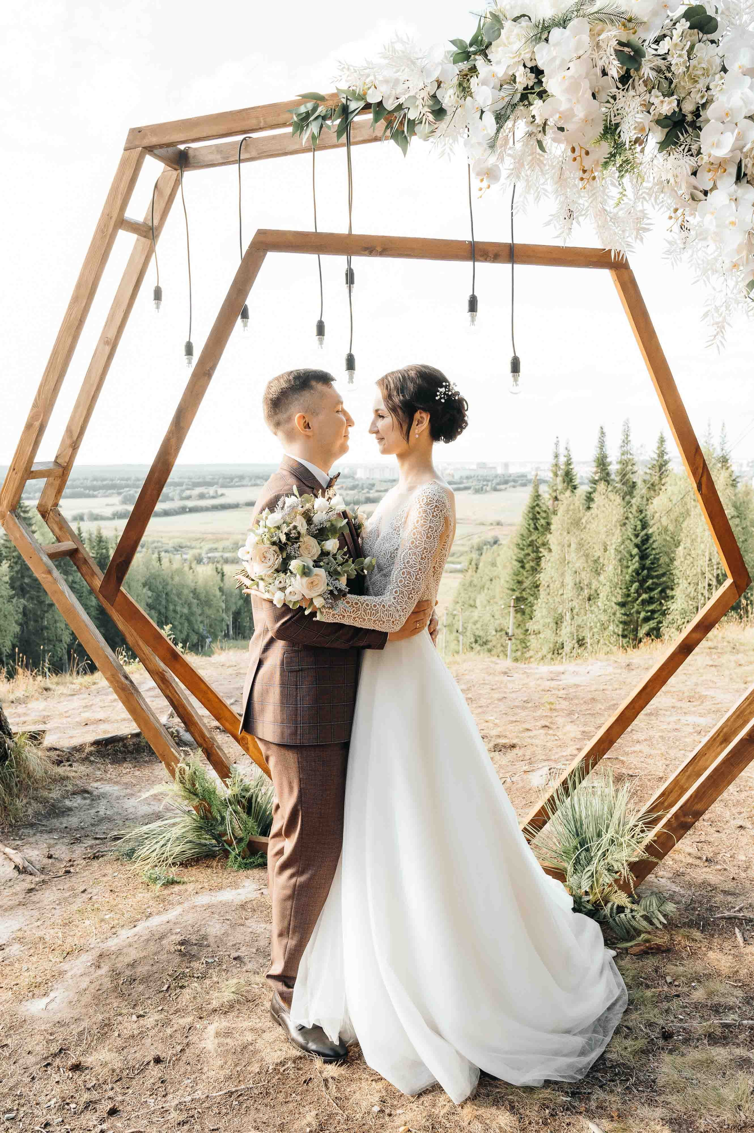 Свадебная фотосессия и прогулка на свежем воздухе. Свадебный и семейный фотограф в Котласе Никита Попов