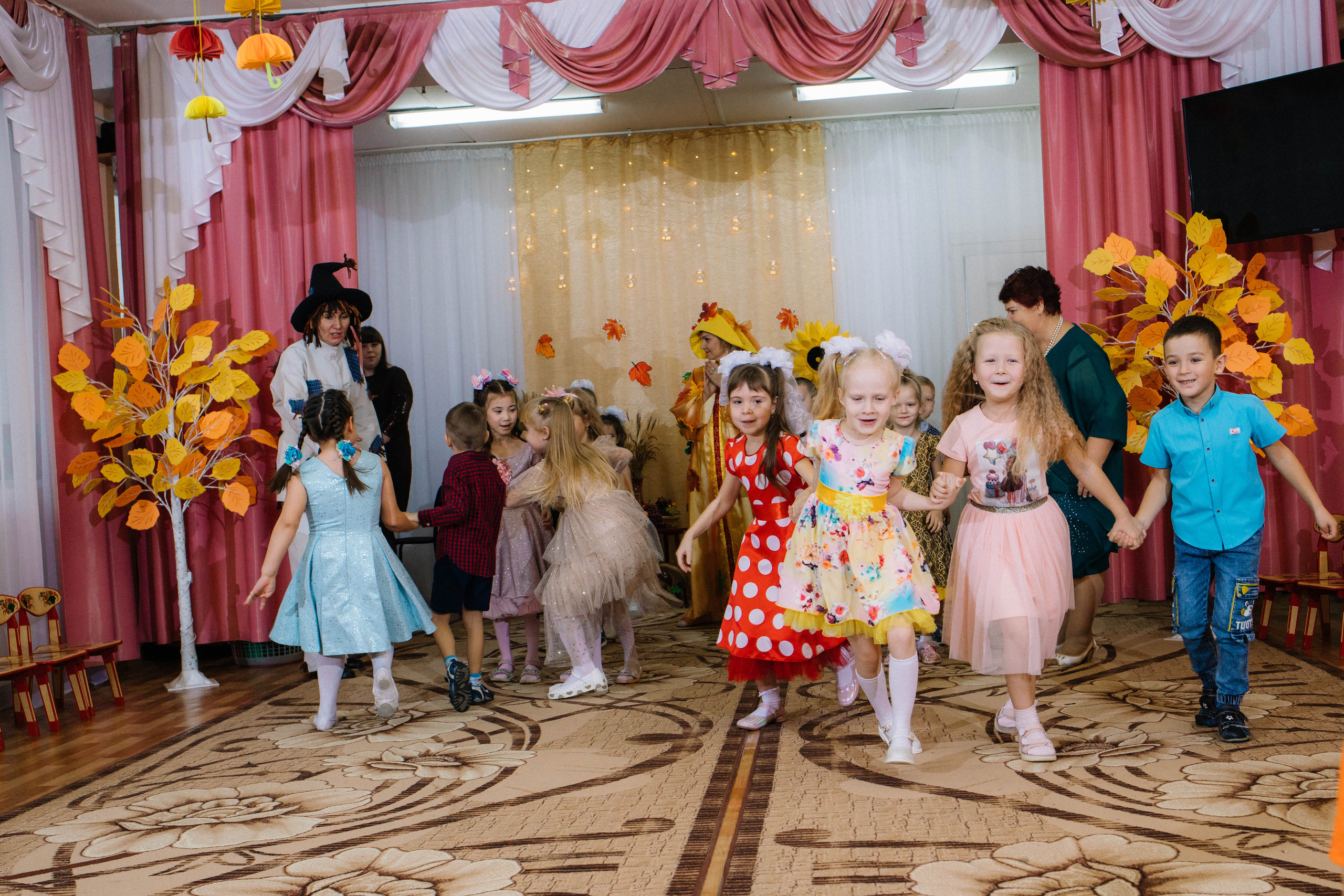 Сады. Фотограф Регина Даниловна Усть — Катав