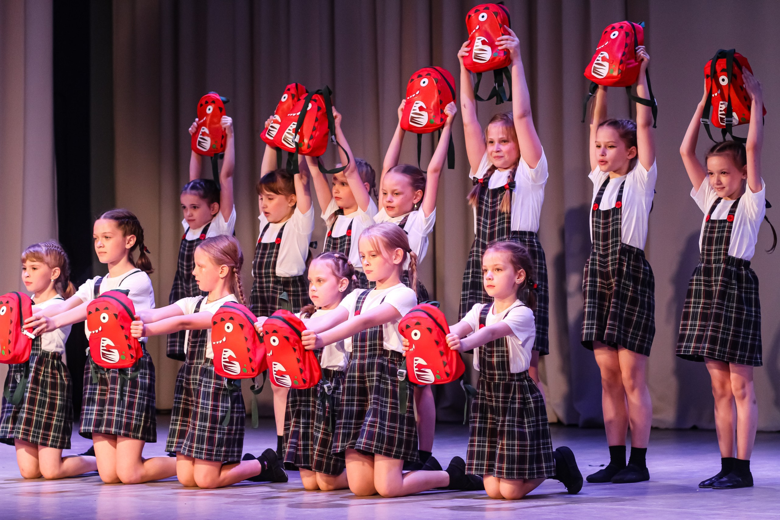 Отчетный концерт Персея май 2024. Фотограф — Новосибирск