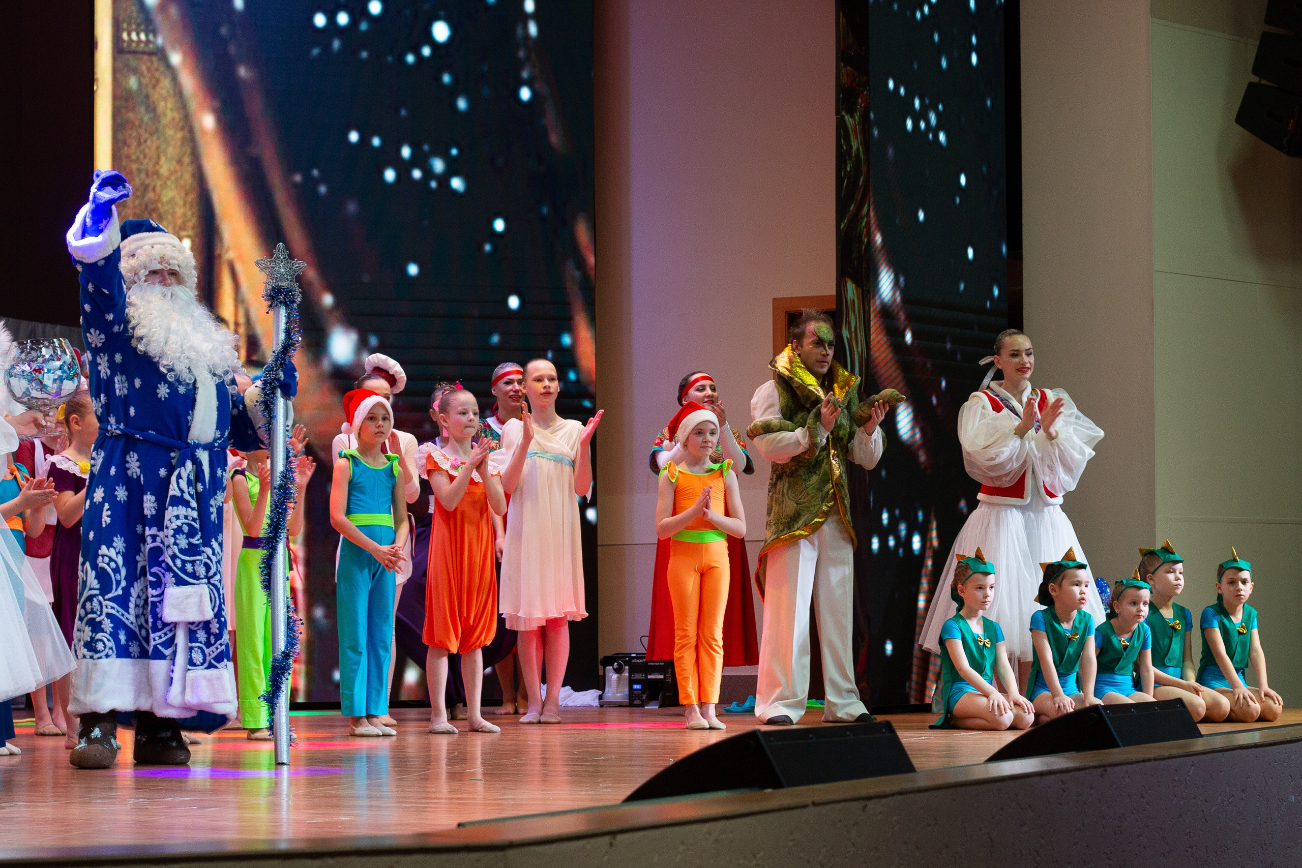 Танцевальный спектакль. Фотограф в Новосибирске Краснова Евгения