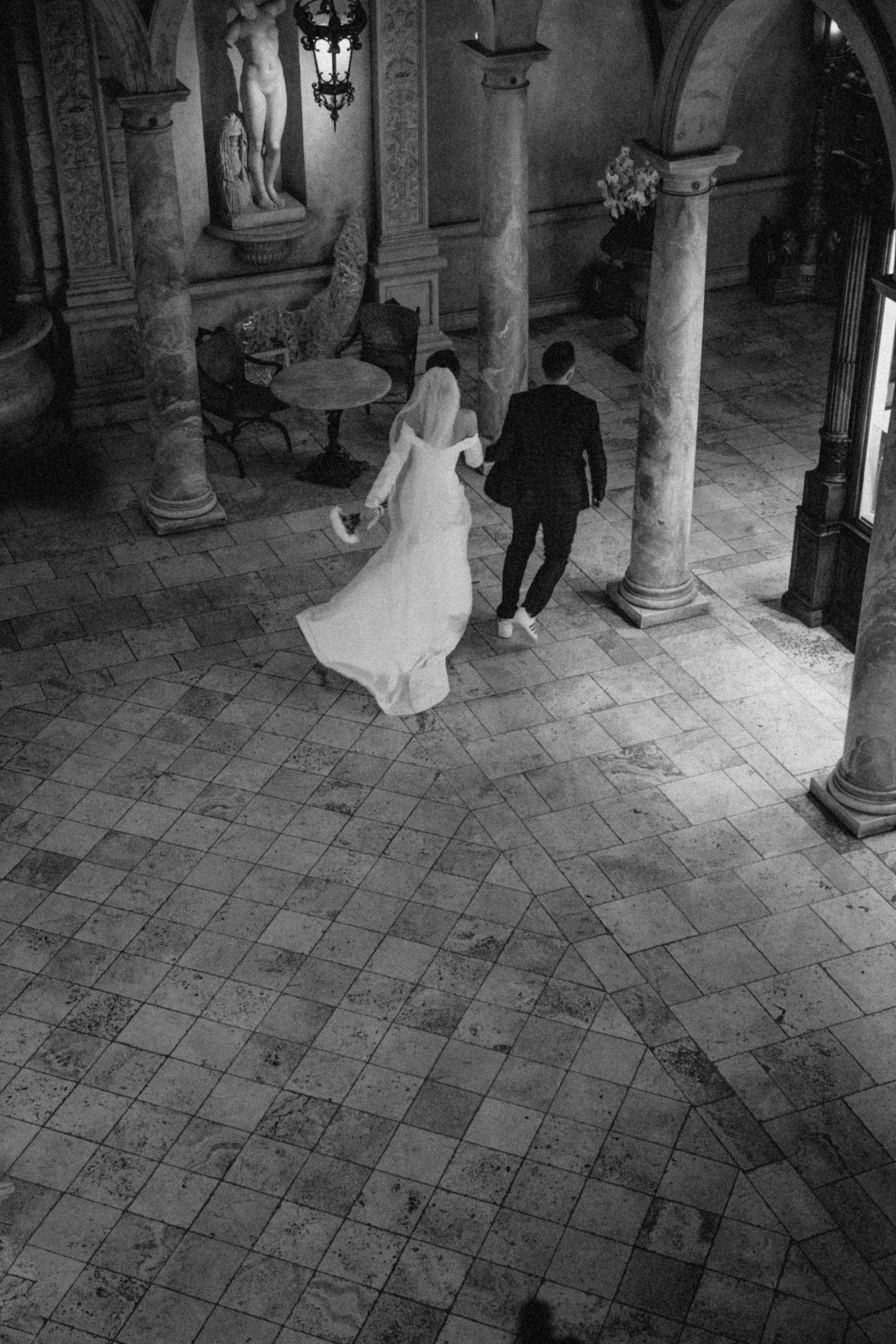 Молодожены 