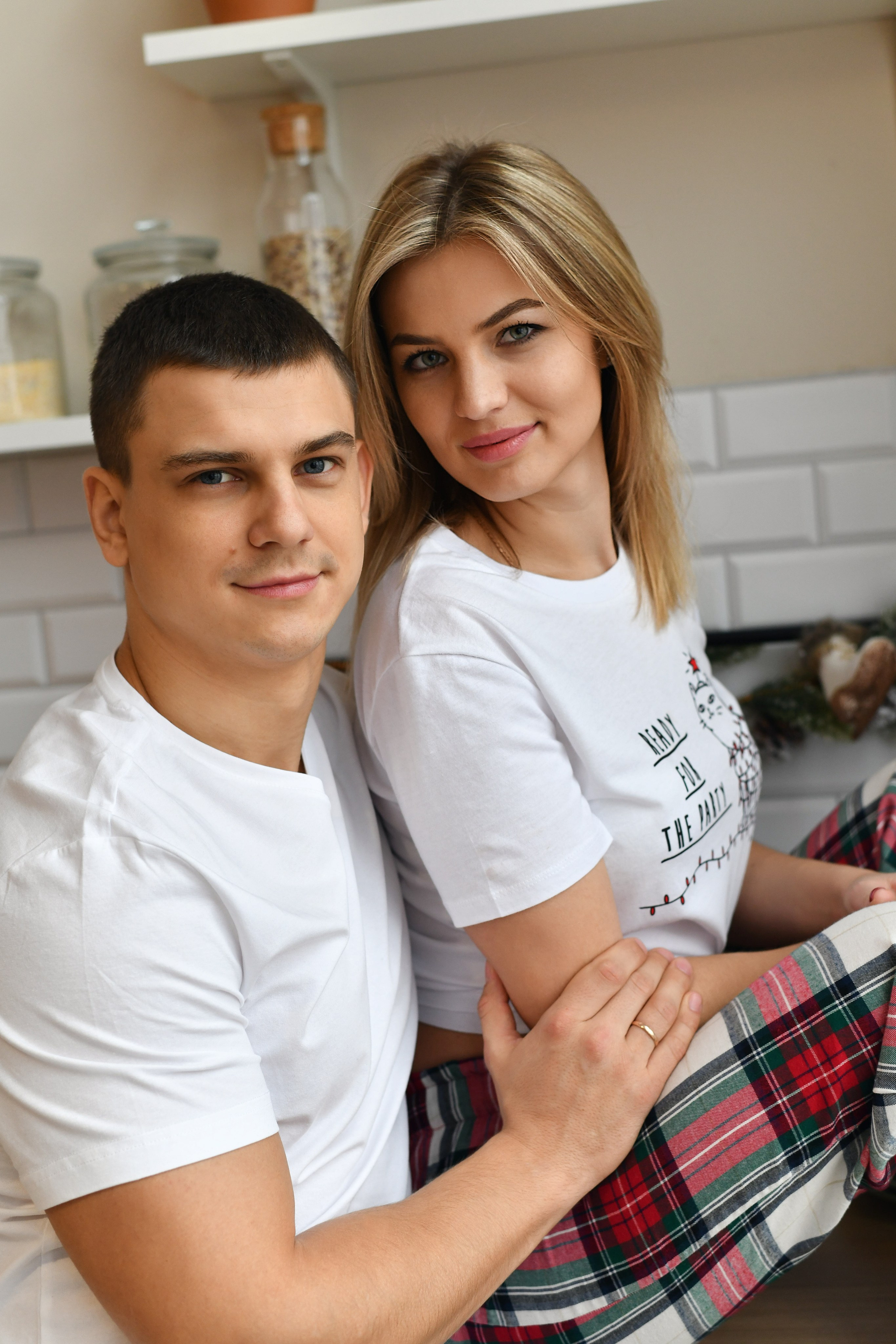 Уютное утро одной красивой семьи. Студия Фотомания. Портретный и контент фотограф в Воронеже Елена Николайчик