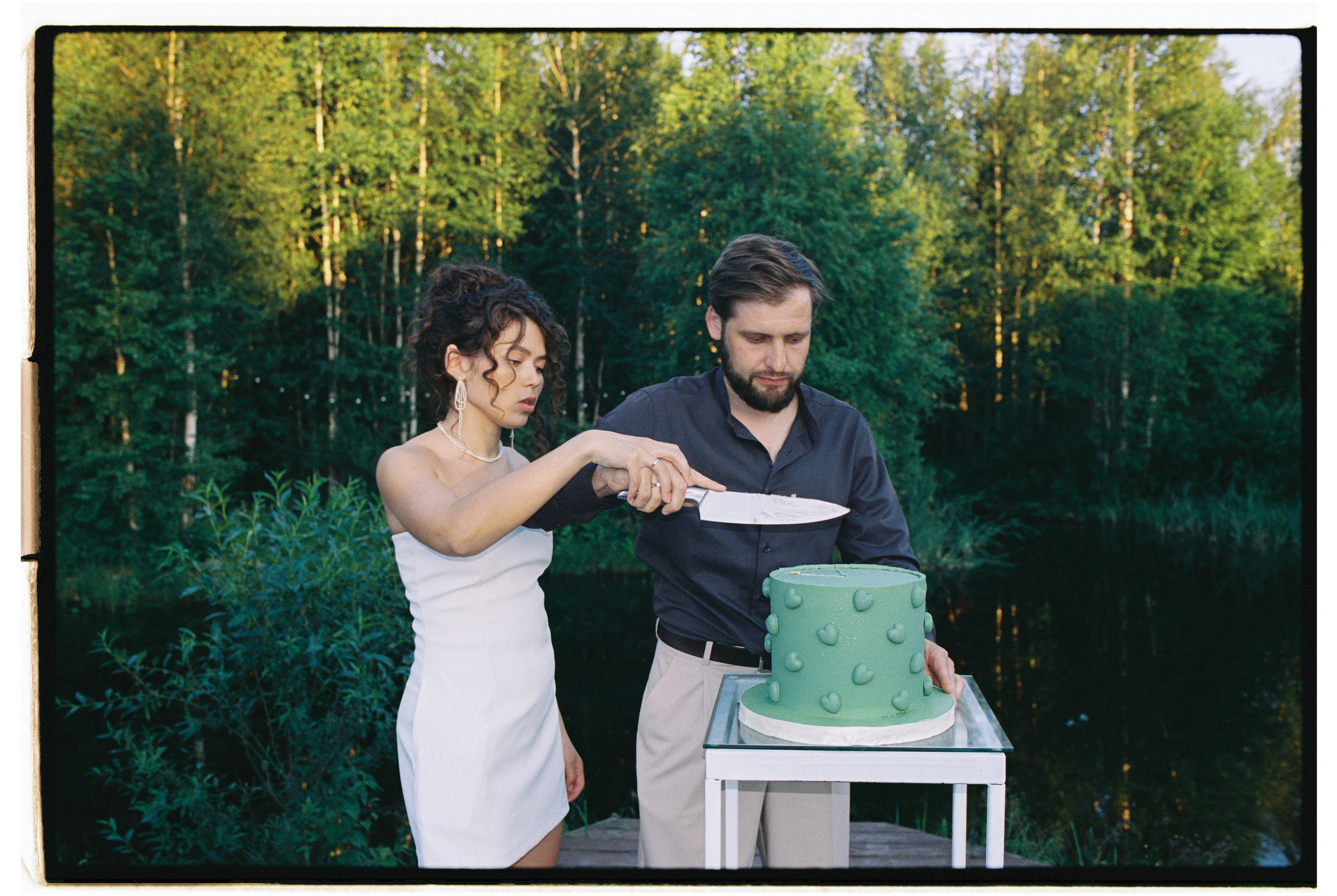 Плюс тридцать градусов на лужайке. Фотограф Андрей Куськало