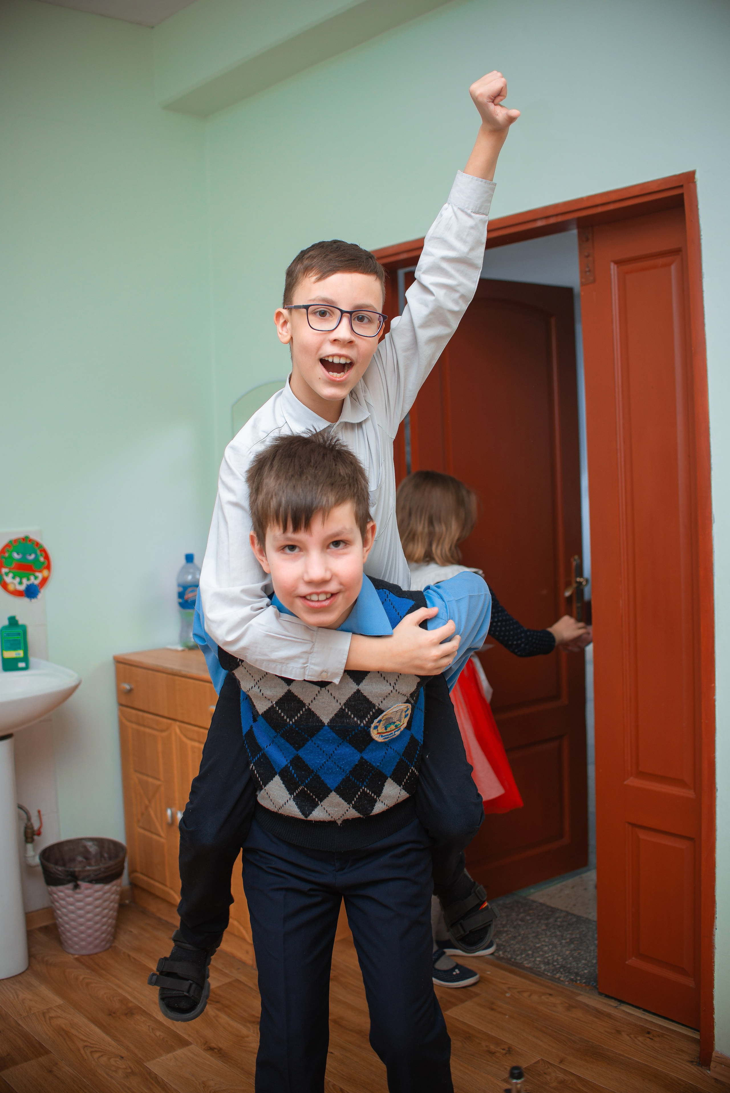 Выпускной 4 класс. Семейный фотограф на выписку из роддома и крещение Минск Настя Гришук