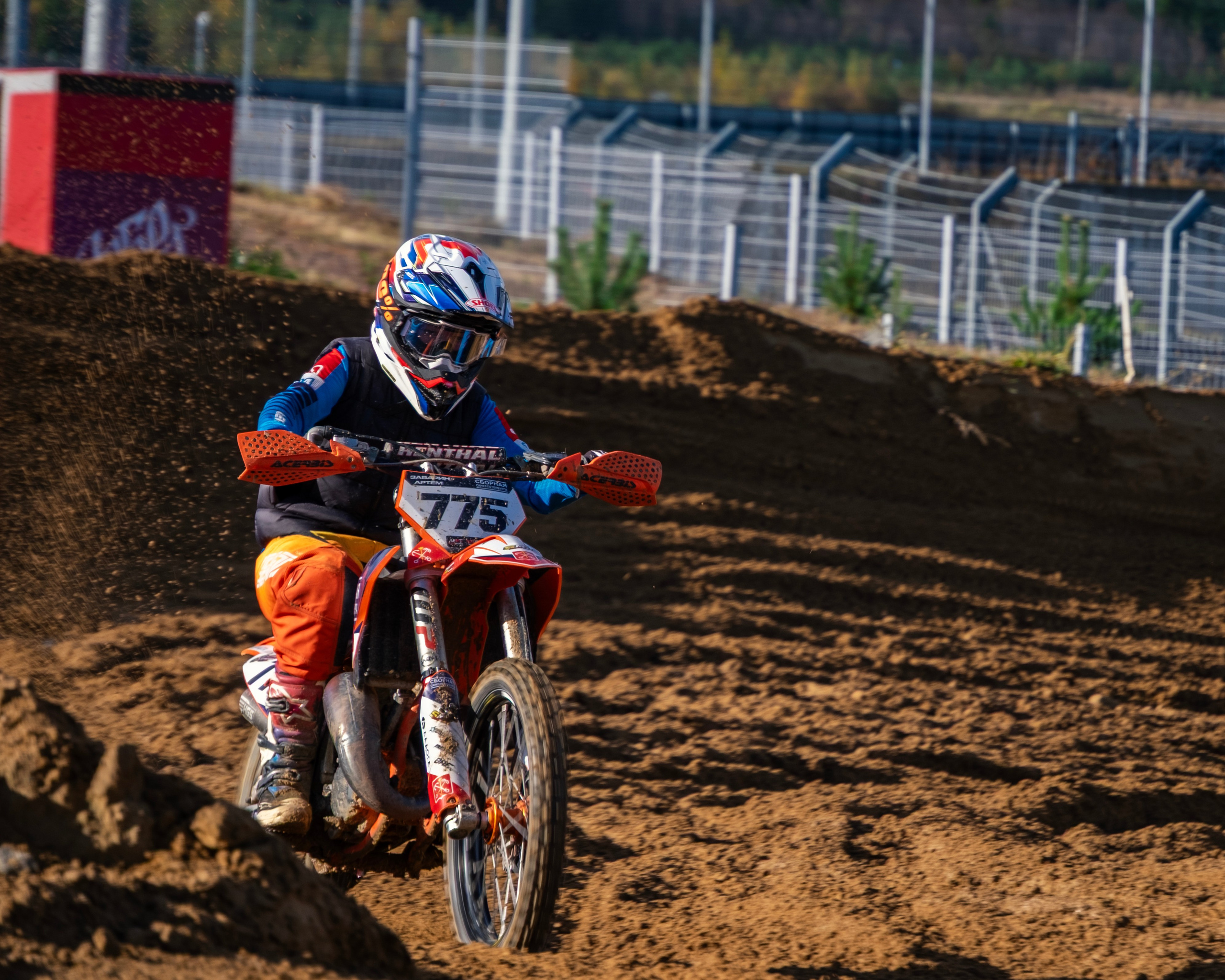 Мотокросс (Игора Драйв). Автомобильные фотографии и рисунки в Санкт-Петербурги Пашков Дмитрий