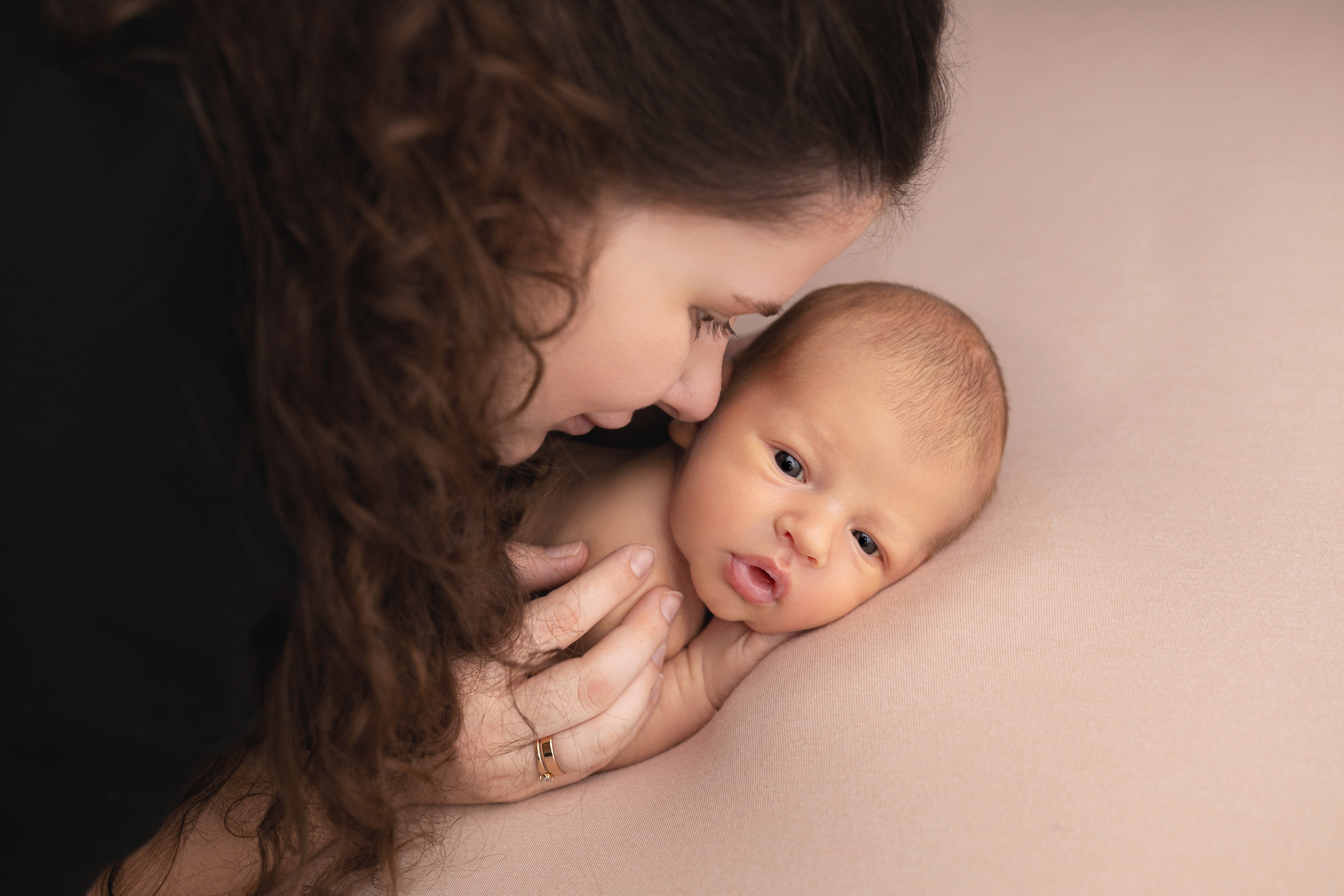 Классическая фотосессия малыша. Фотограф новорожденных малышей в Омске и Омской области Эльвира Камаева