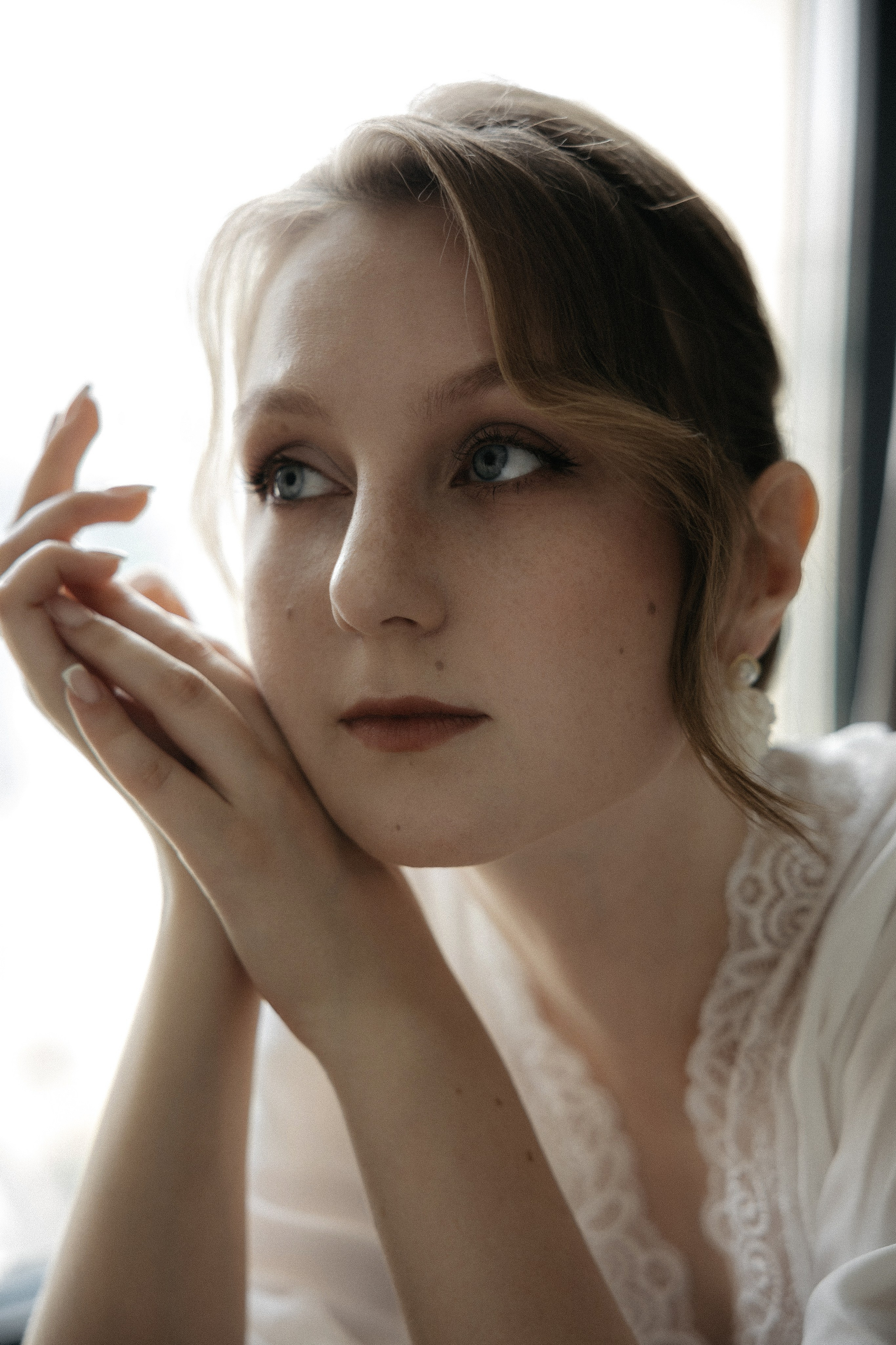 Утро невесты и свадебная фотосессия на теплоходе по Москве-реке