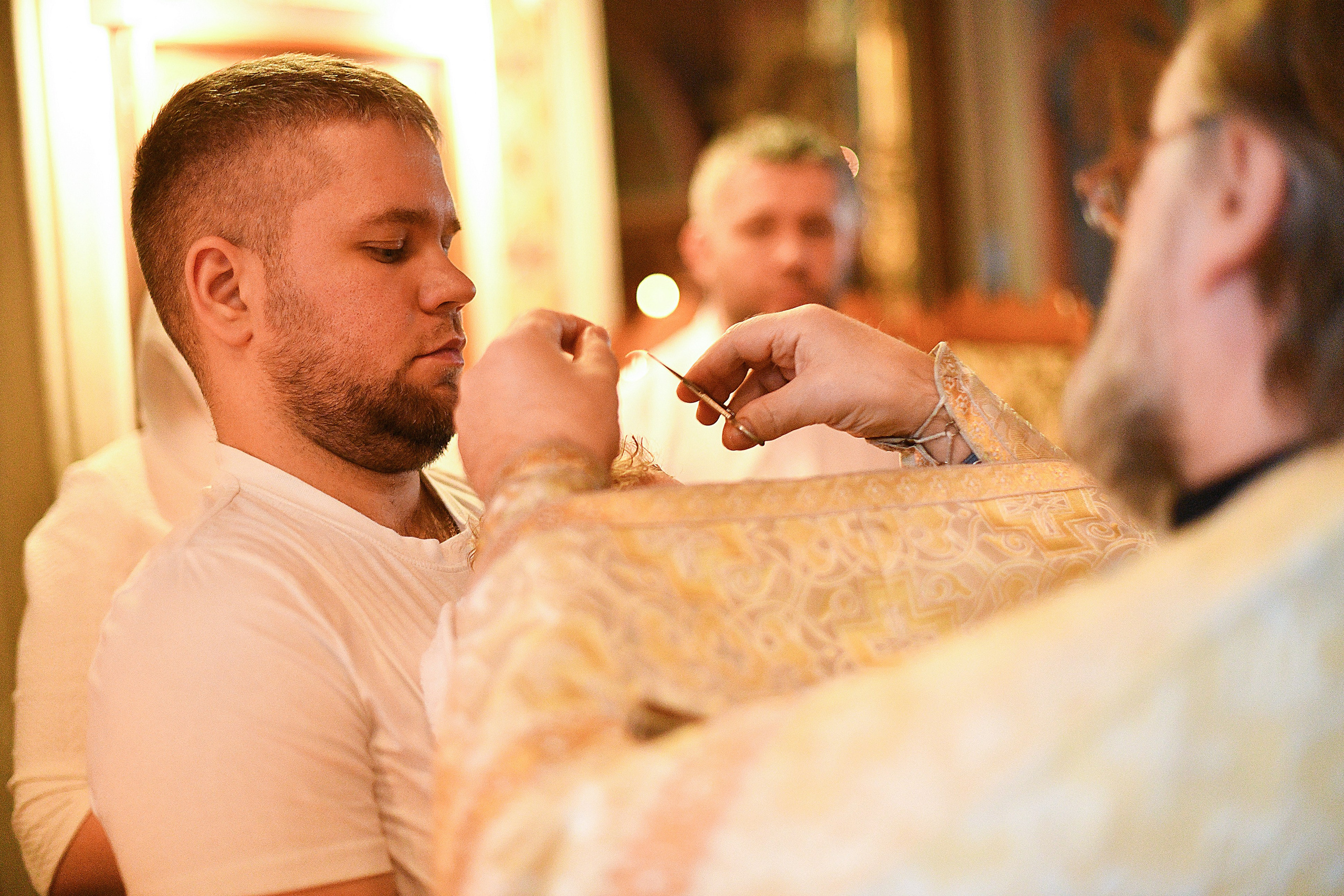 Крещение Анны. Храм Зосимы и Савватия. Гольяново. Свадебный и портретный фотограф в Москве Галина Борисова