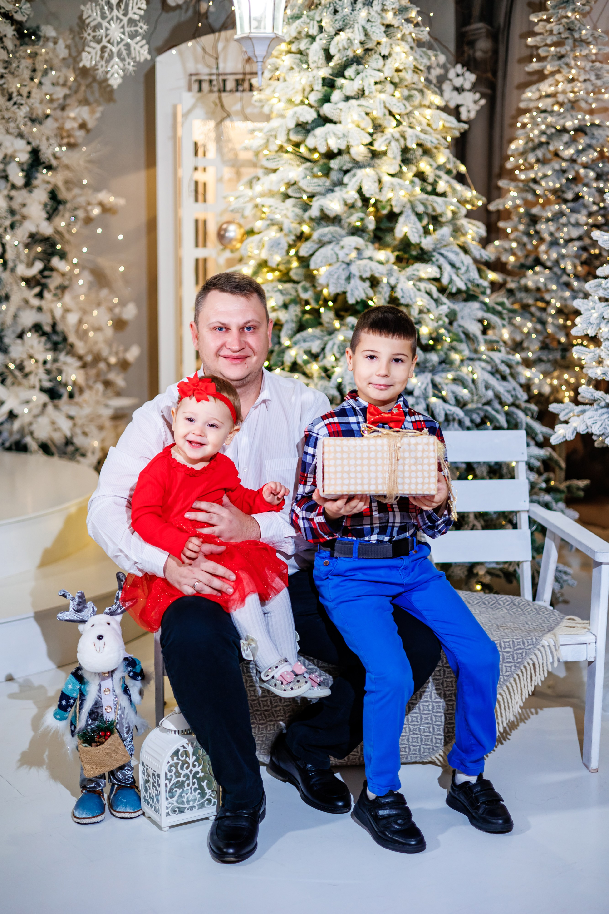 Юля с семьей Новый год 25. Свадебный и семейный фотограф в Армавире