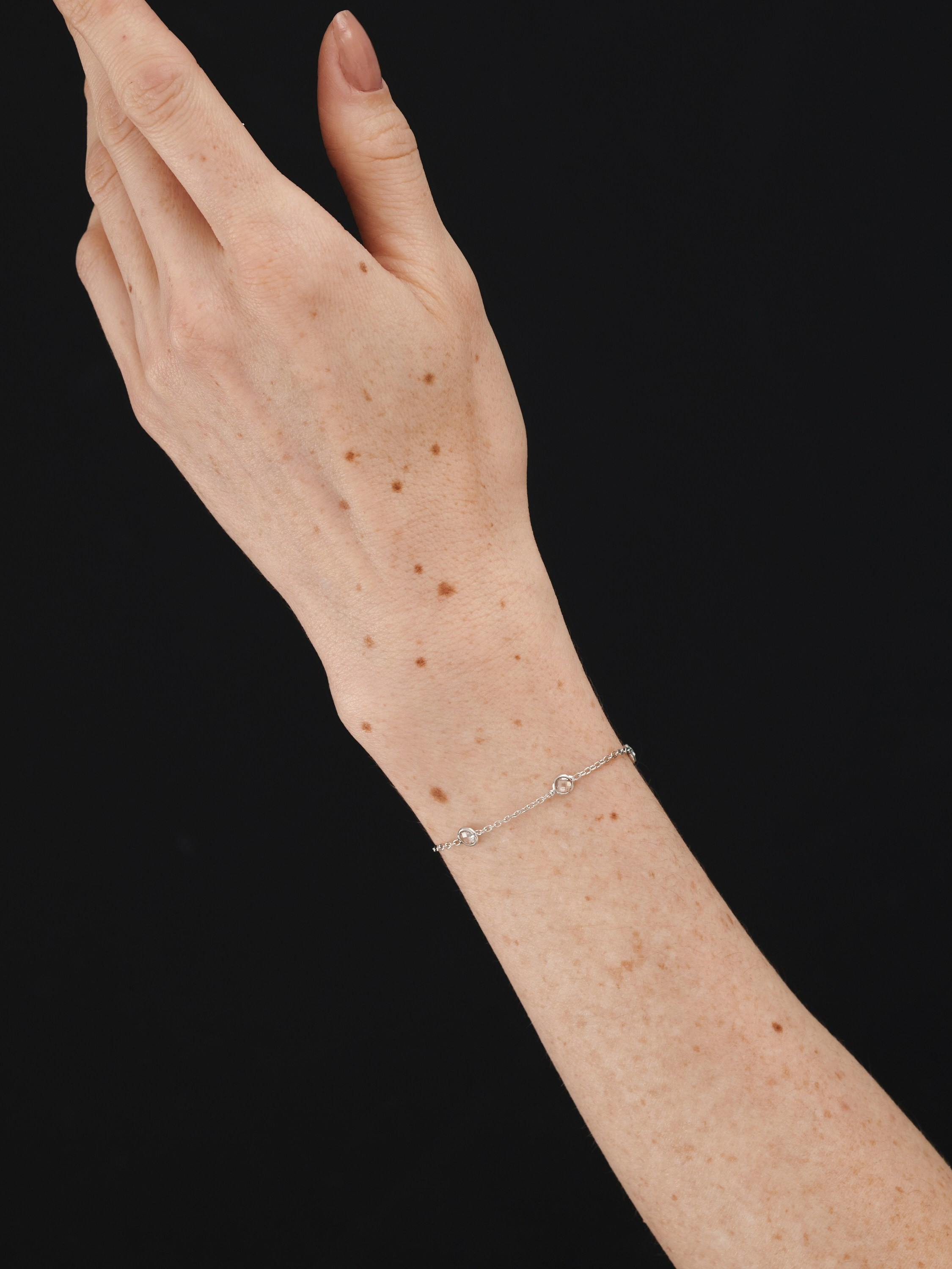 Фотосъемка ювелирных украшений Екатеринбург бижутерия Wildberries ВБ Ozon Озон предметная съемка Екб заказать цена фотосъемка товара WB. Фотограф Екатеринбург Анастасия Жерновская | Маркетплейсы и нейрофото