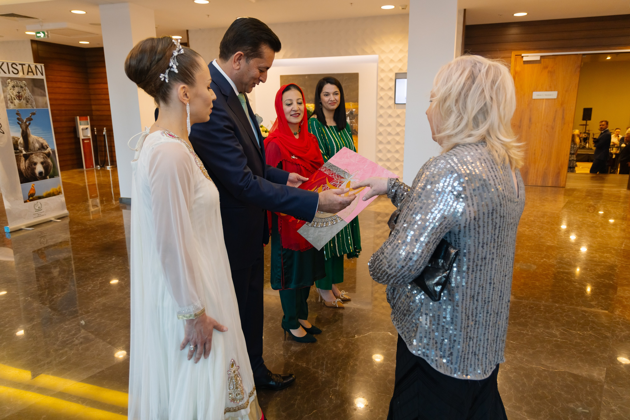 Фотосъемка делегации Пакистана в Беларуси в отеле Марриотт. Свадебный фотограф в Минске/Беларуси Сергей Спиридонов
