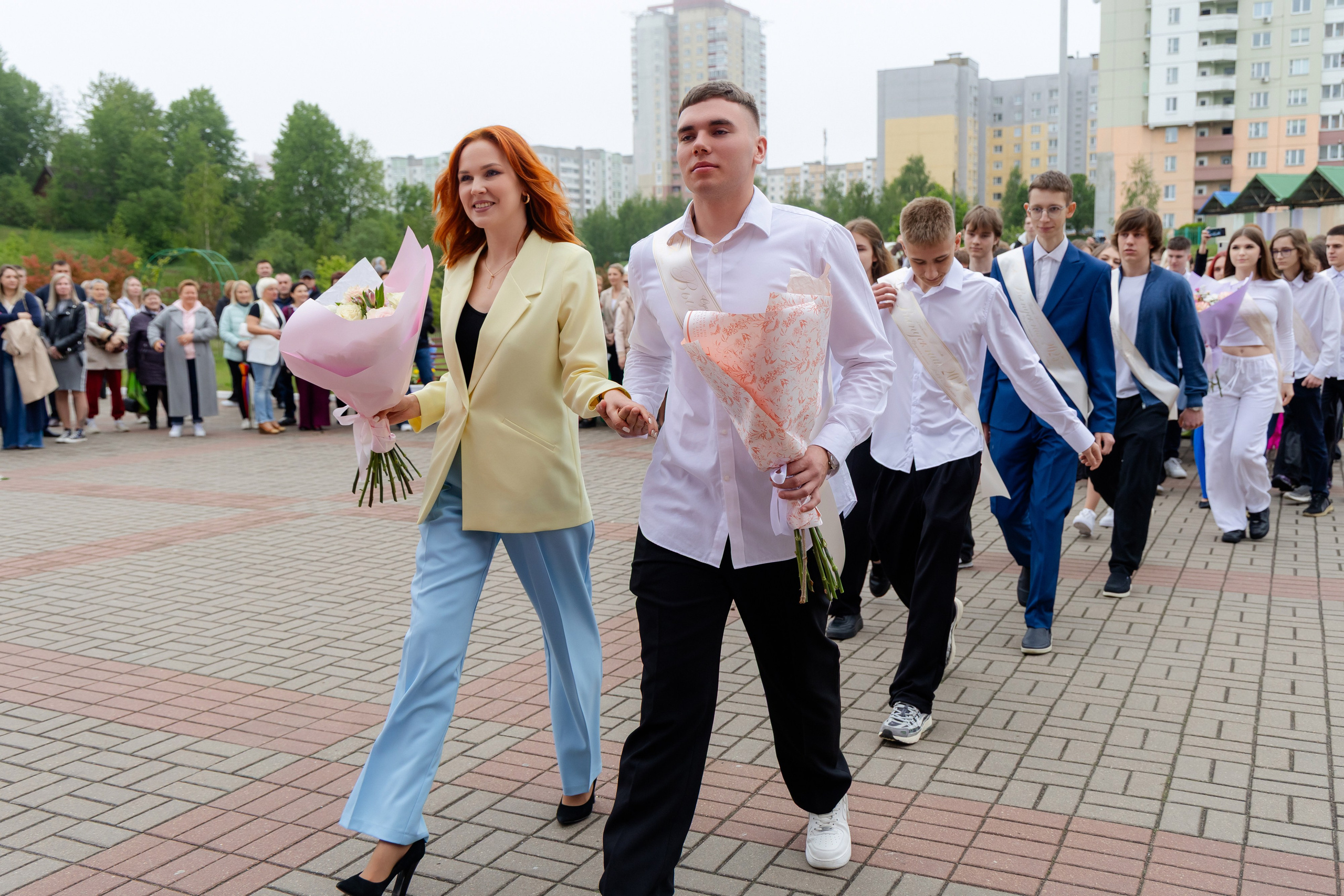 Последний звонок 2025 в Минске. Свадебный фотограф в Минске/Беларуси Сергей Спиридонов