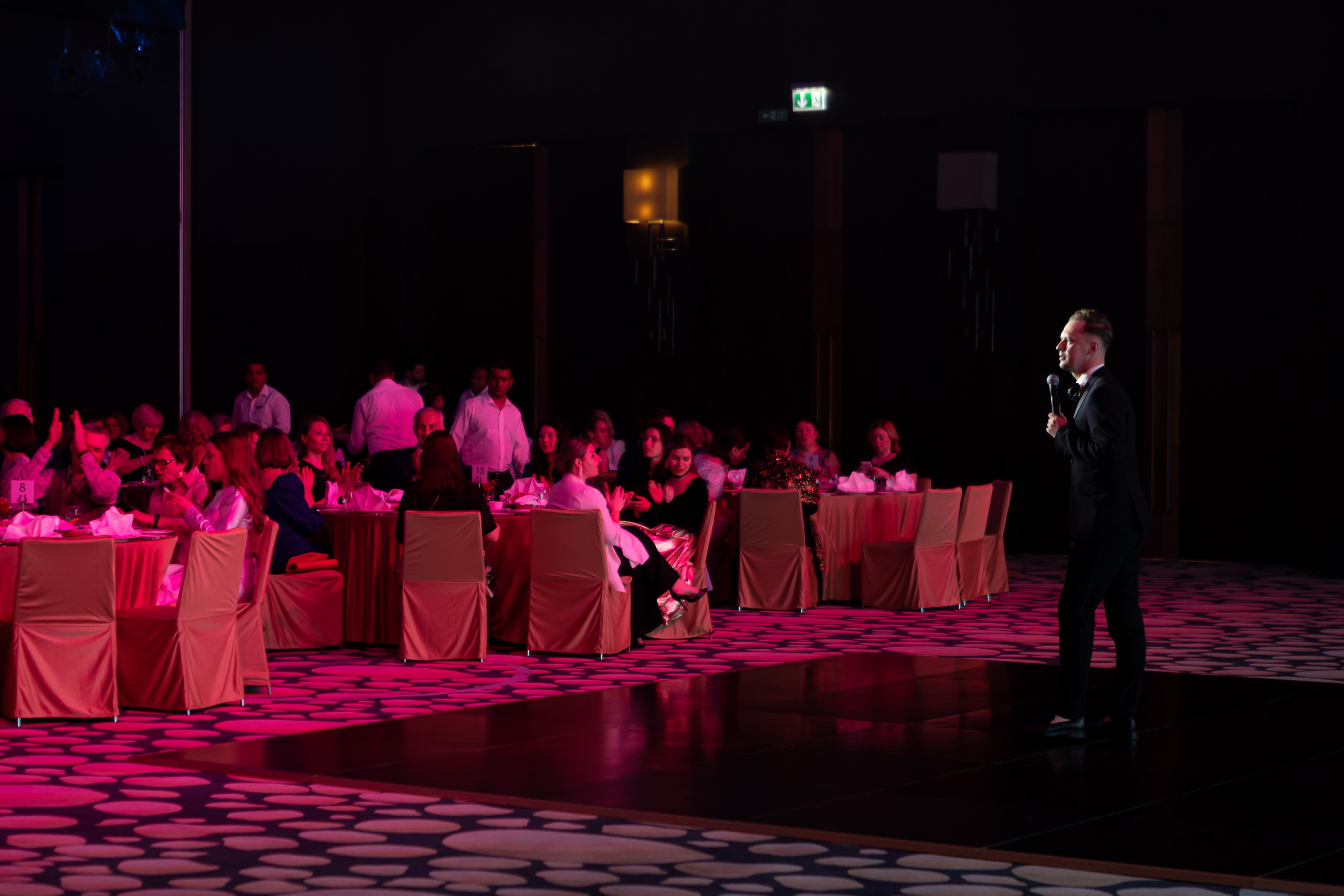 Abu-Dhabi | NA VOLNE Backstage. Фотограф Юлия Назарова