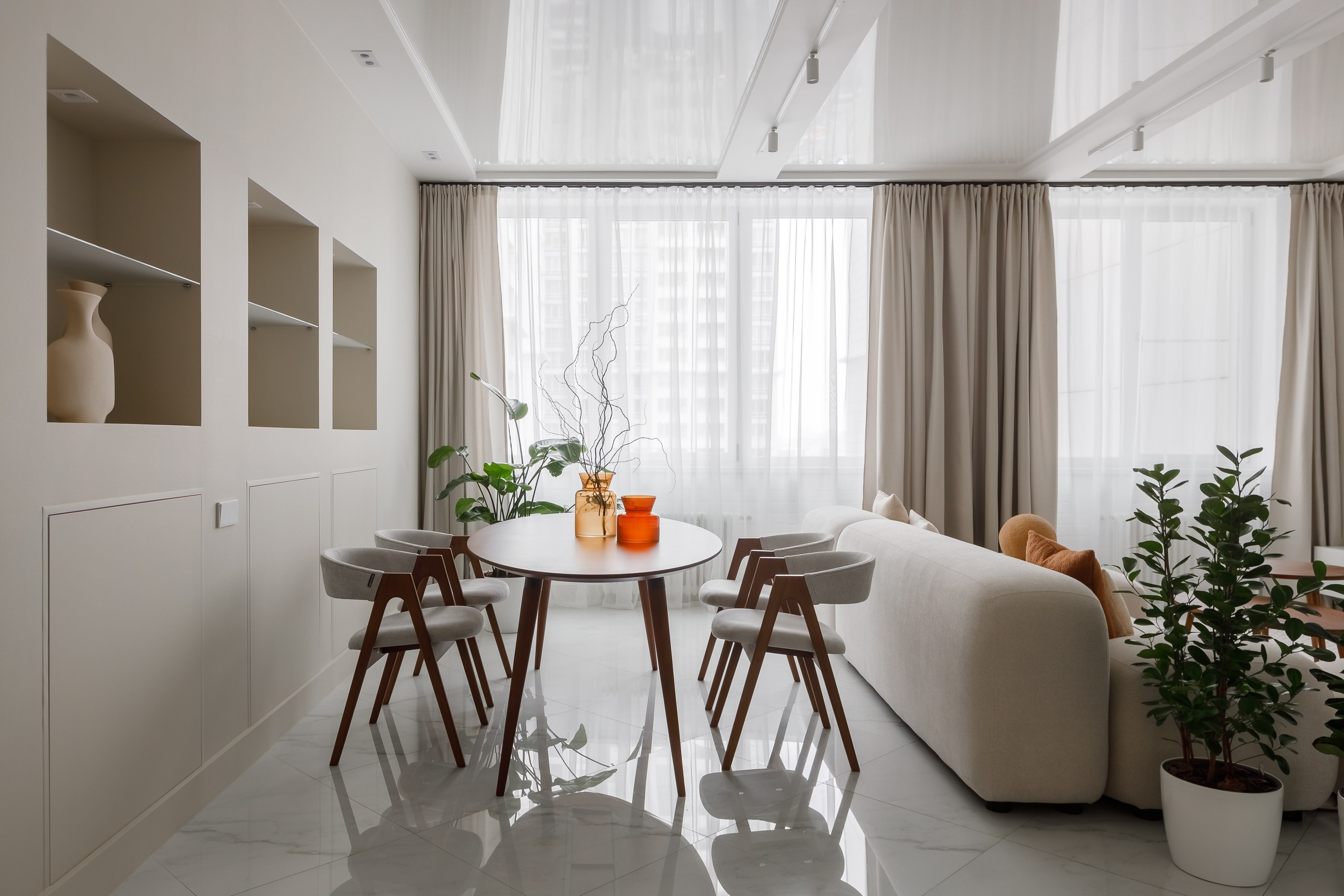 Бежевая квартира в Аэробусе. Интерьерный фотограф в Москве Роман Потапов