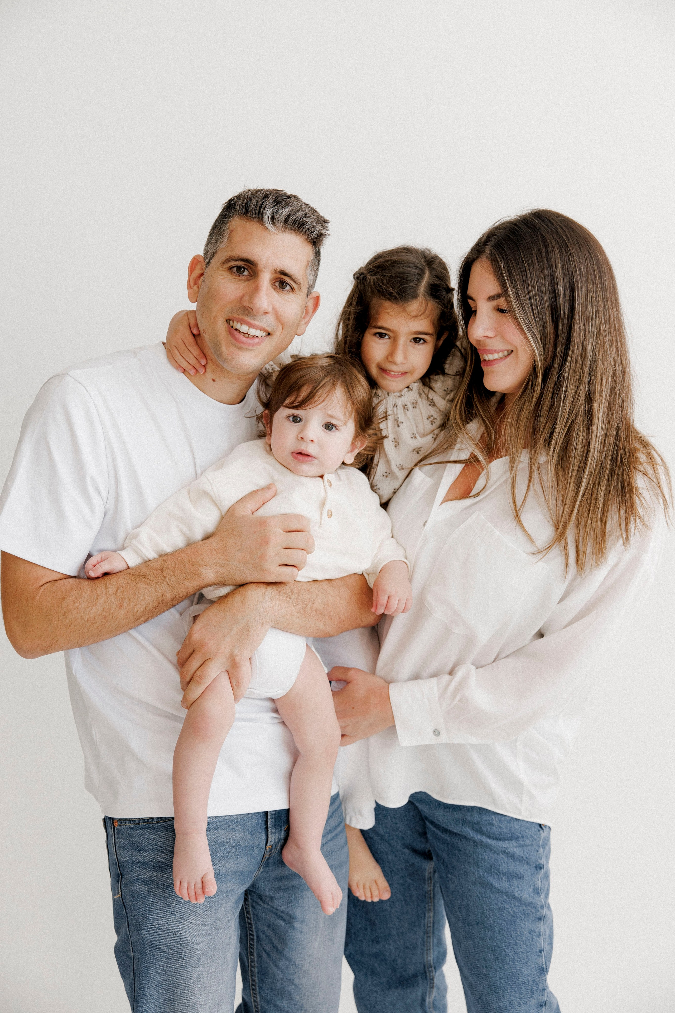 One year inside the White studio. Wedding and family photographer