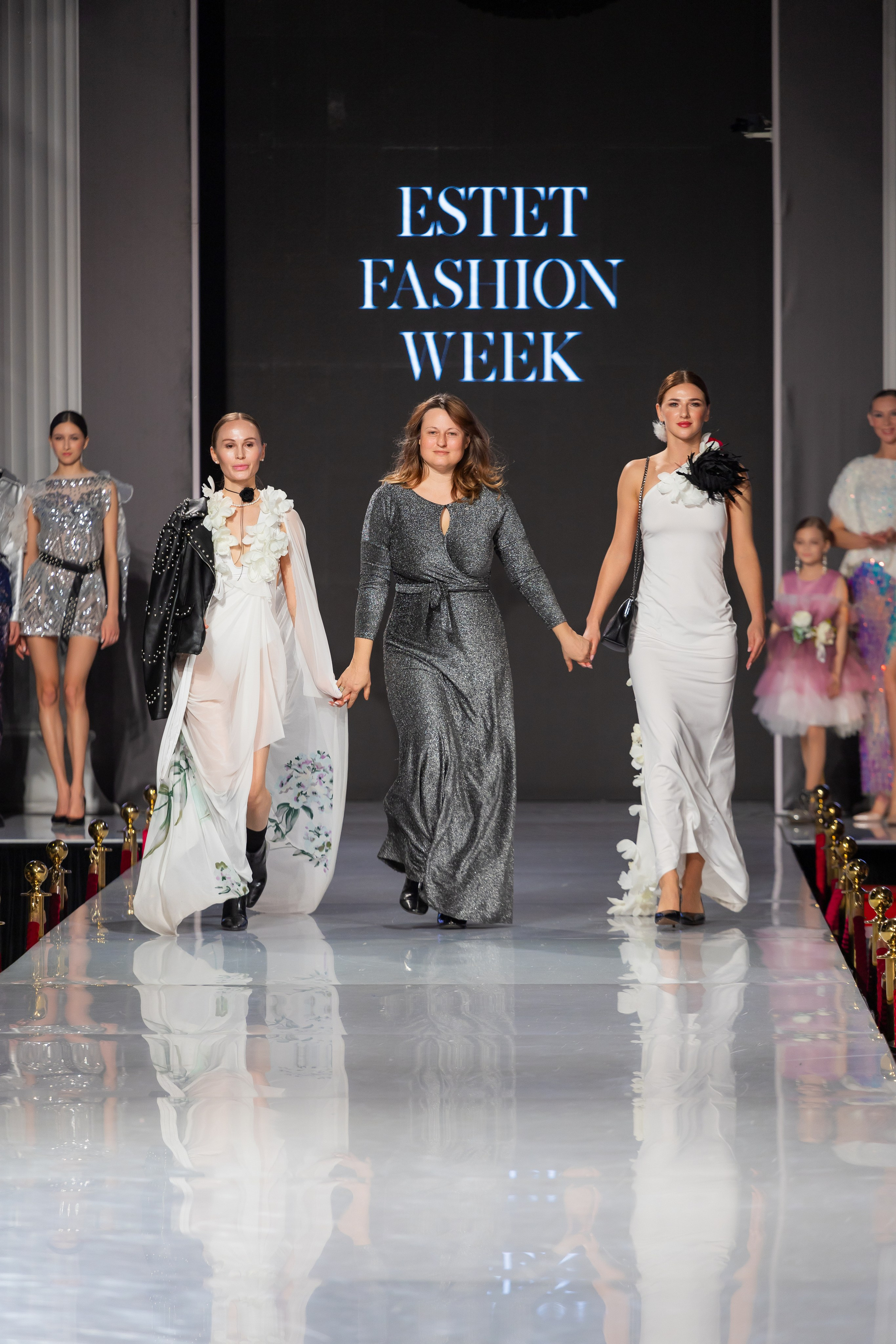 Estet Fashion Week. Photomantis