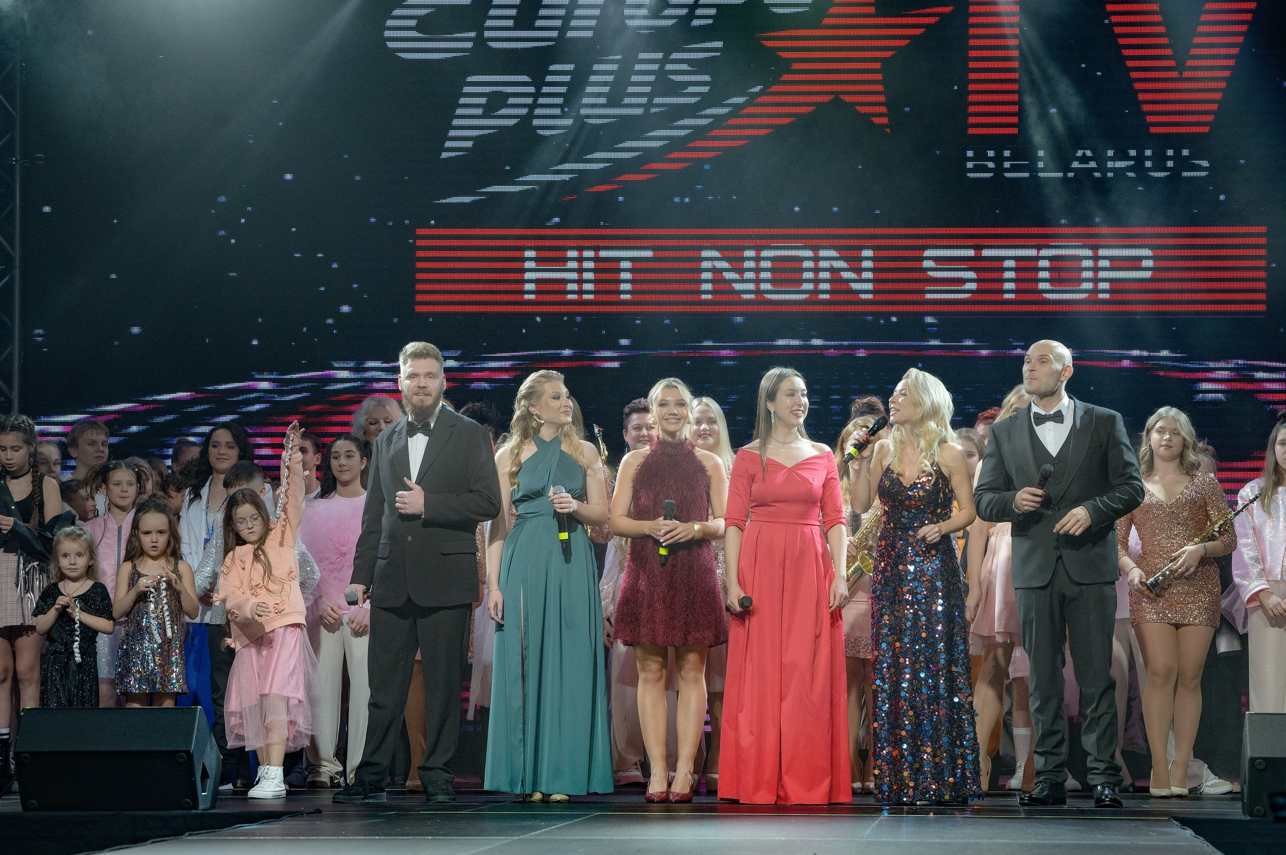 Большая новогодняя тусовка. Фотоуслуги, услуги фотографа, фотографирование важных событий