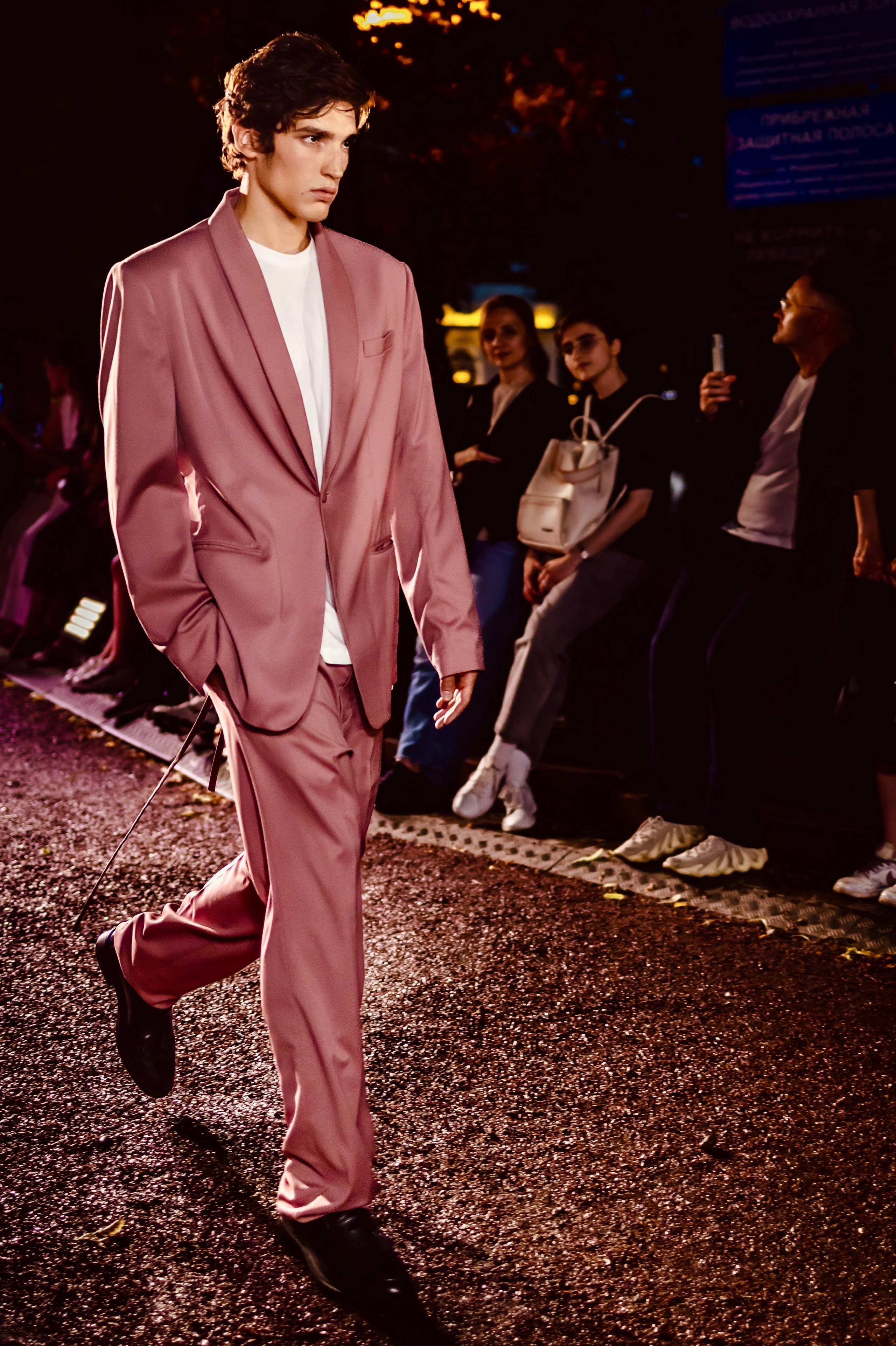 Фото с показа российских брендов на Патриках. Фотосессии и репортаж — Фотограф в Москве — Рина Серёгина