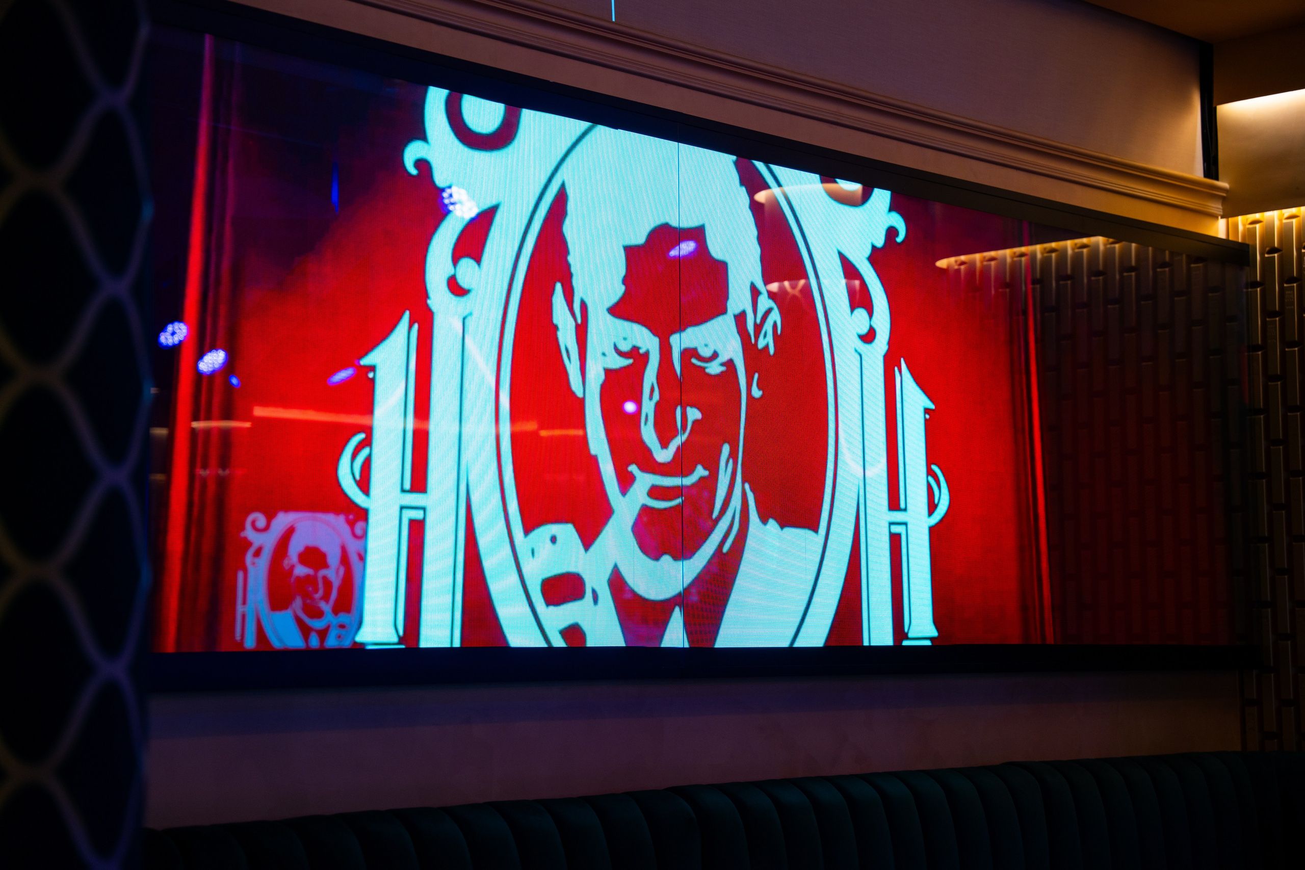 Фотосъемка интерьера стриптиз-клуба Hefner — элитный клуб Краснодара. Интерьерная фотосъемка клуба Hefner в Краснодаре — профессионально. Шедевры для Вас! Фотограф и Видеограф в Краснодаре Пахиев Руслан