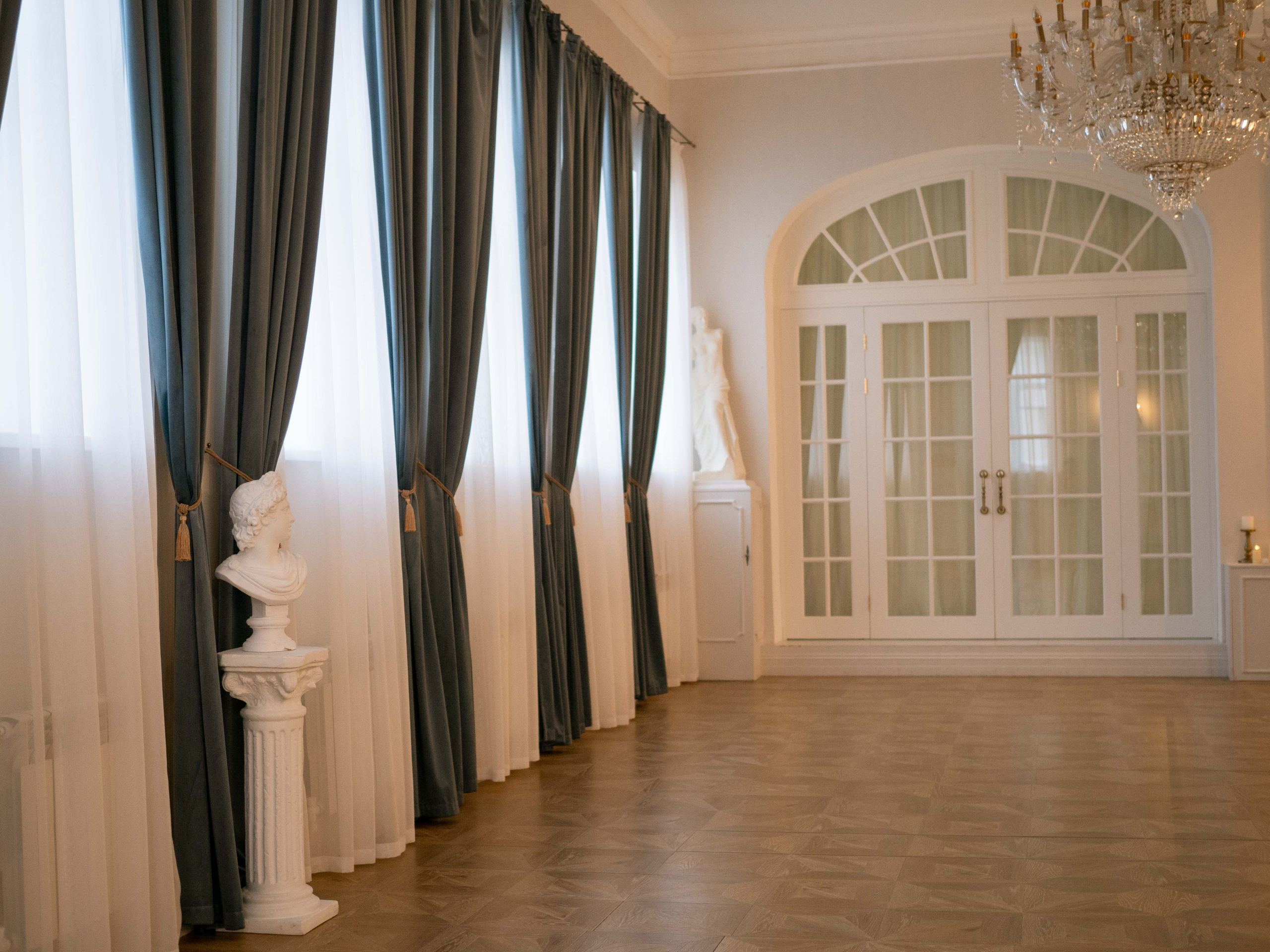 Зал Версаль. Фотостудия и пространство под мероприятия studio1884 в Казани