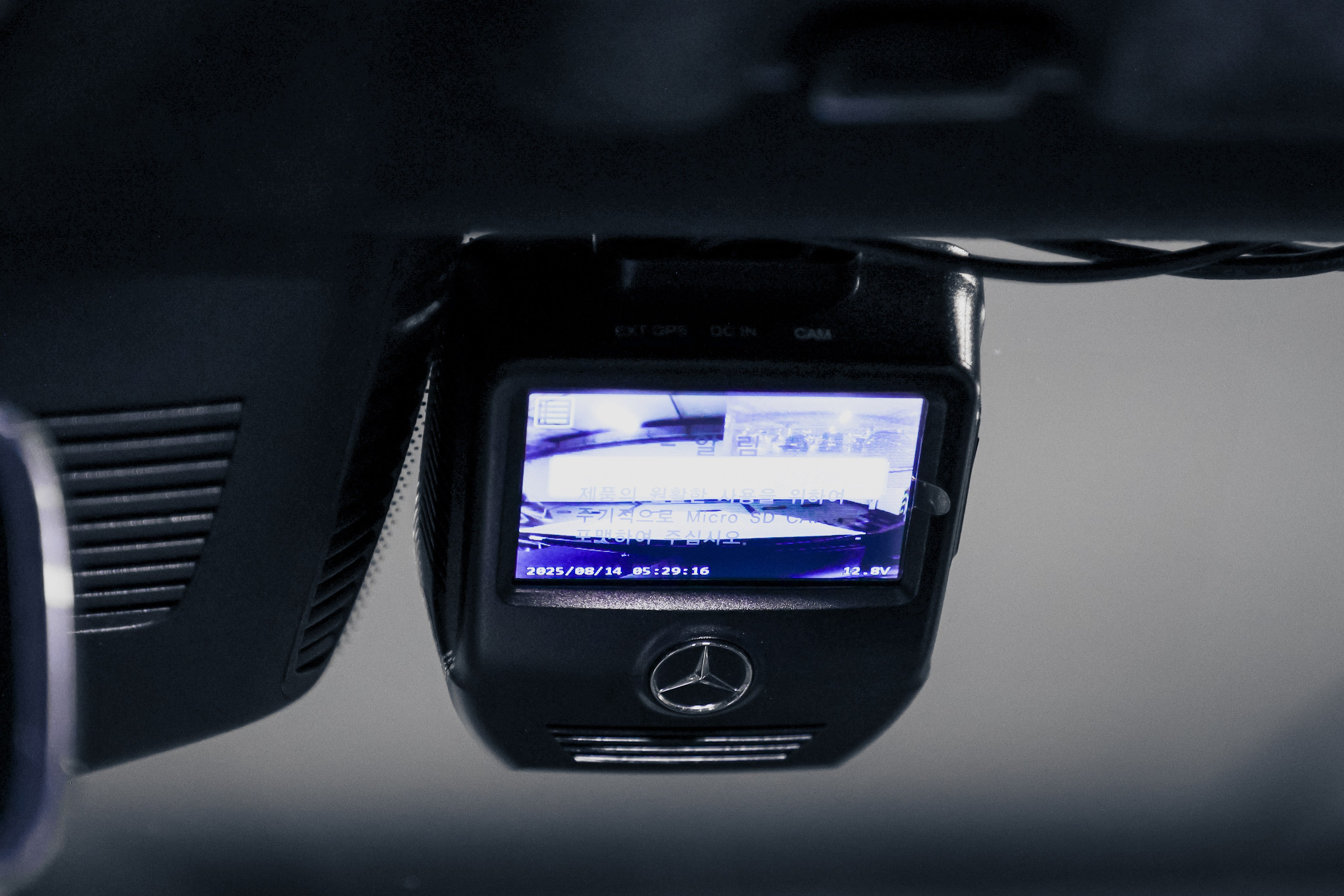 2020 MERCEDES BENZ S63 AMG WHITE ON BLACK $145,000 / 27,100 KM ODOMETER. Mixturecaptures