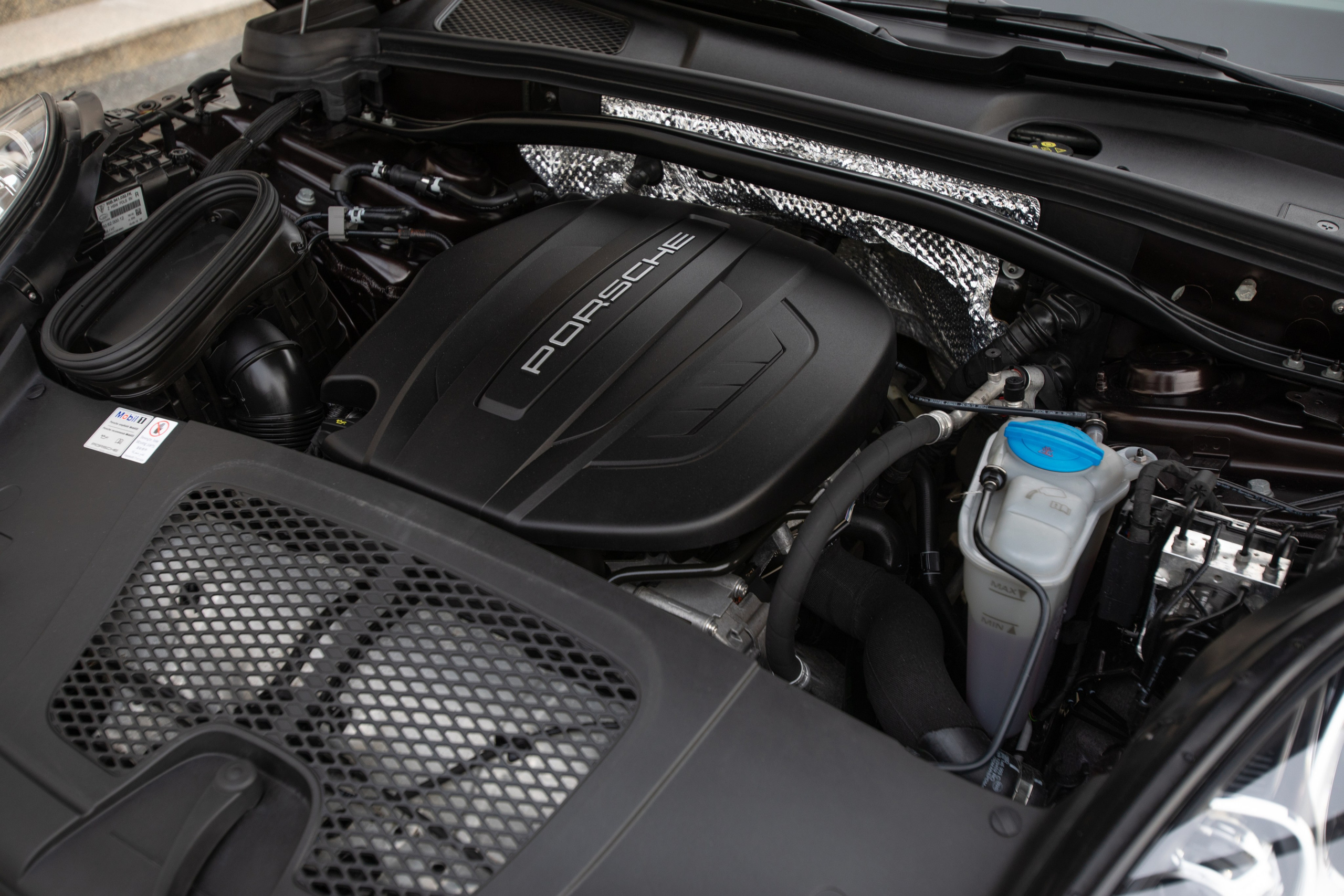 Porsche Macan. Автомобильный фотограф в Москве Андрей Емельянов