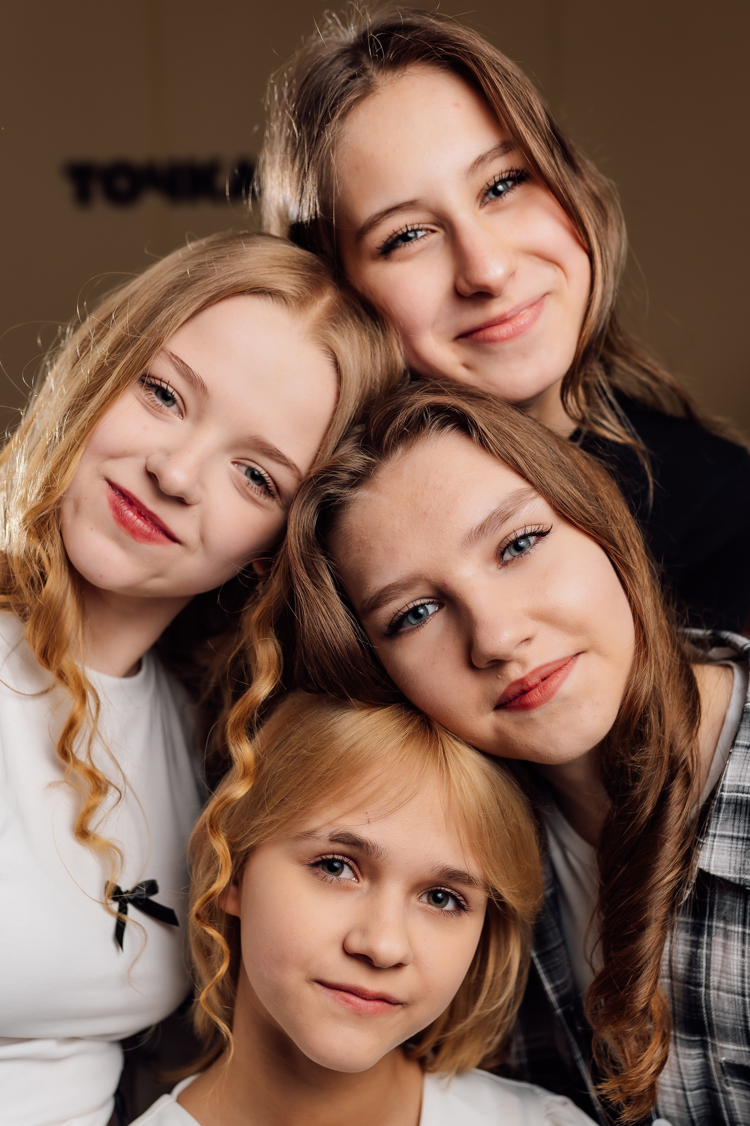 Октябрьский 8 класс. Фотограф Торопец Кристина Абрамова Kanwellia photography