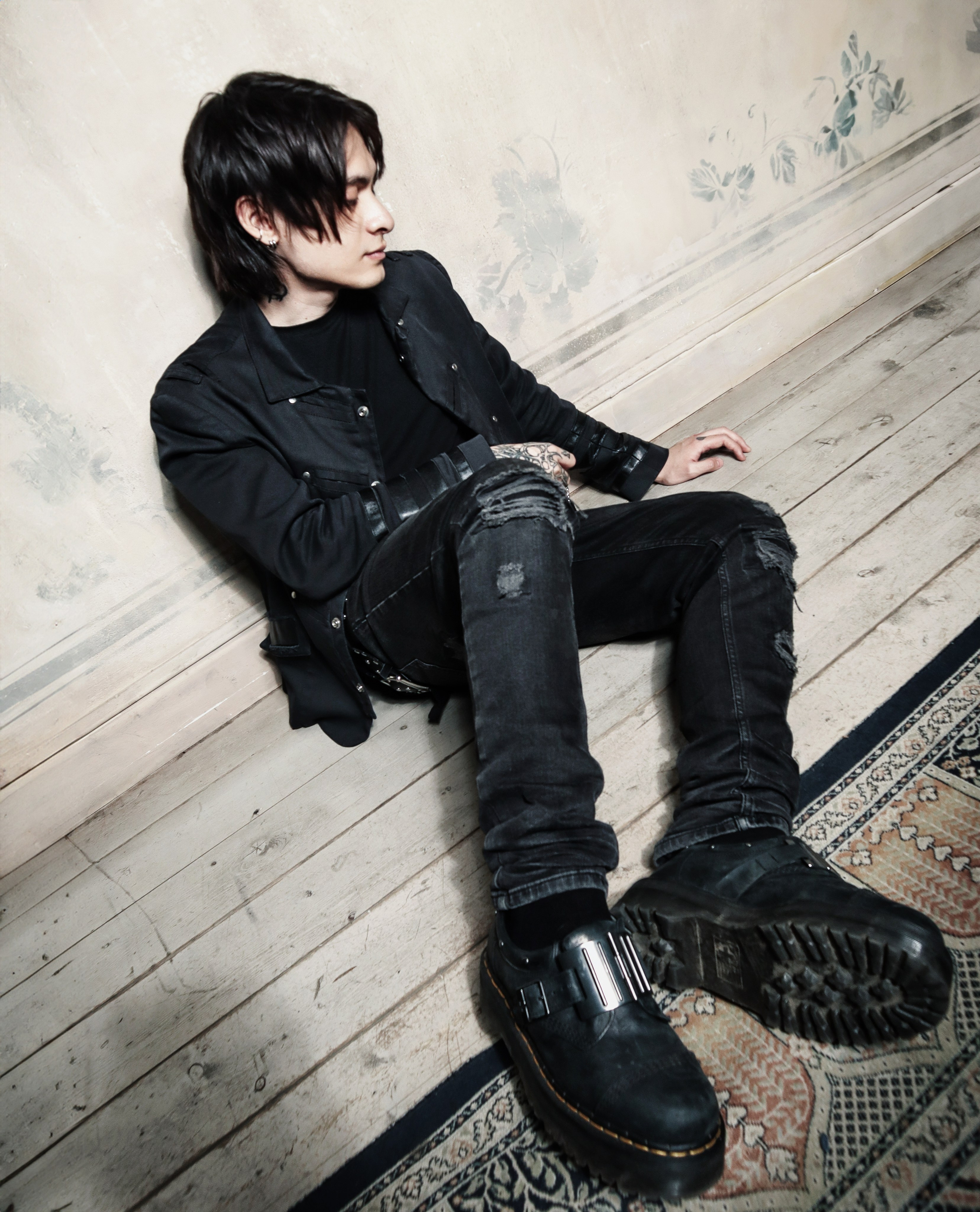 17 SEVENTEEN. Kayala