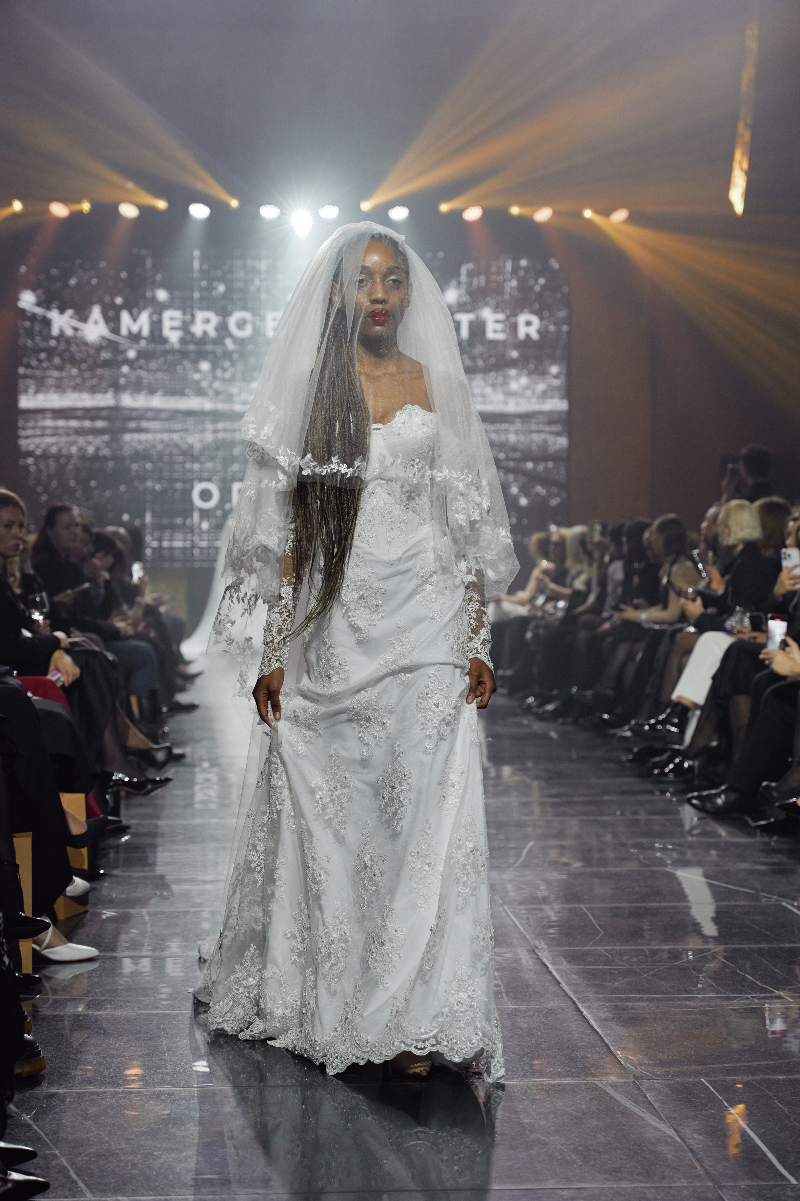 Показ KAMERGER | ODETTA. Свадебный фотограф и видеограф из Санкт-Петербурга Агарков Никита