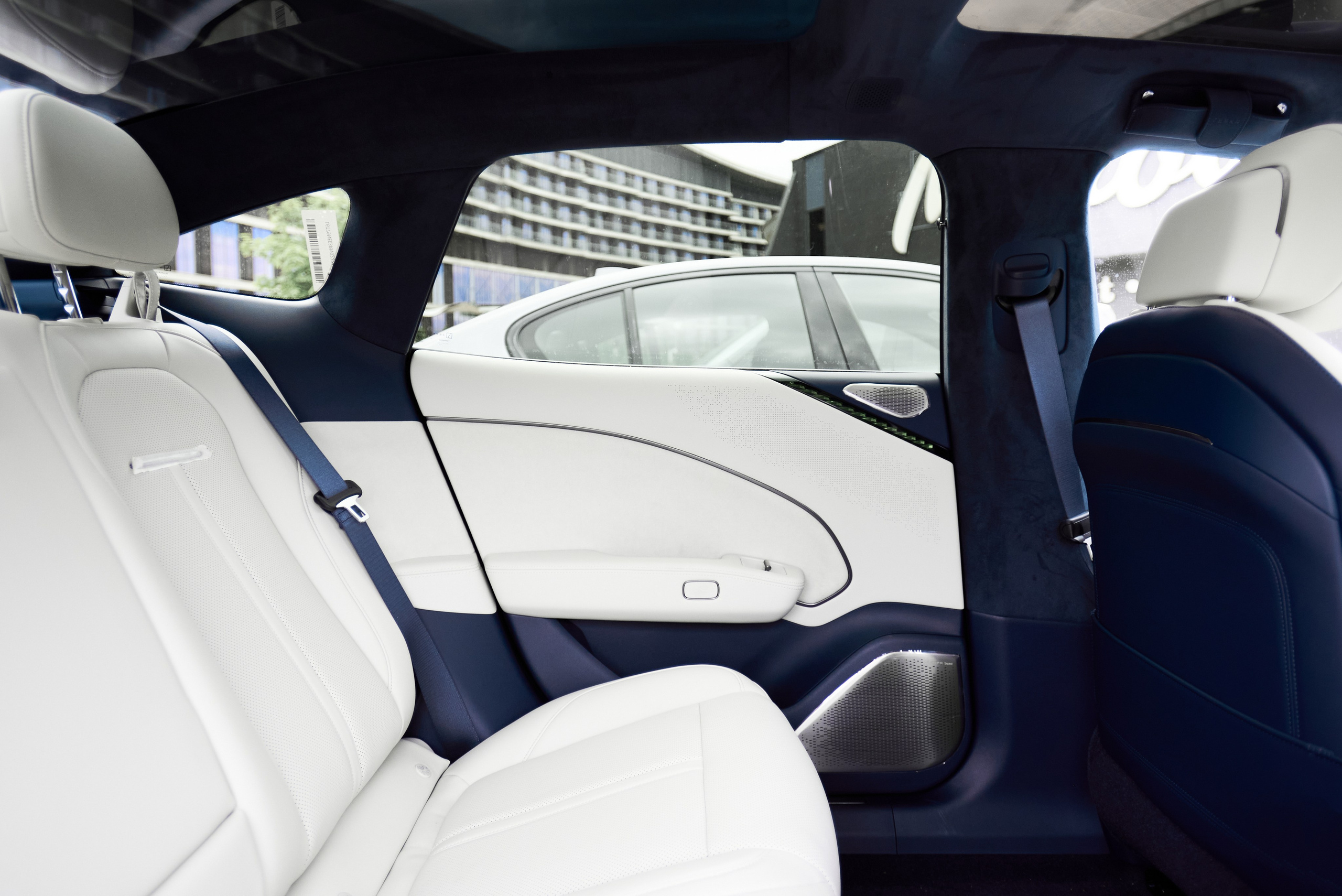 Zeekr 007. Автомобильный и интерьерный фотограф в Минске Александр Тагаев