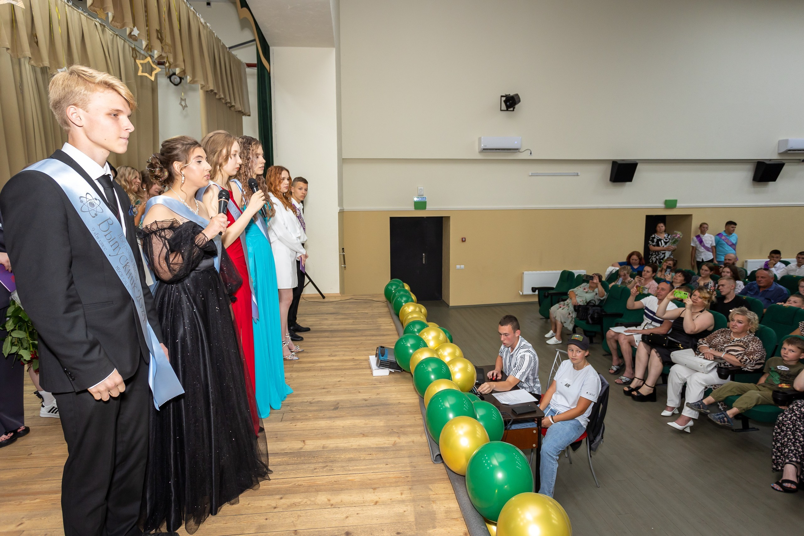 Вручение аттестата и выпускной вечер. Выпускные альбомы Майкоп, Краснодар Елена Золотарева